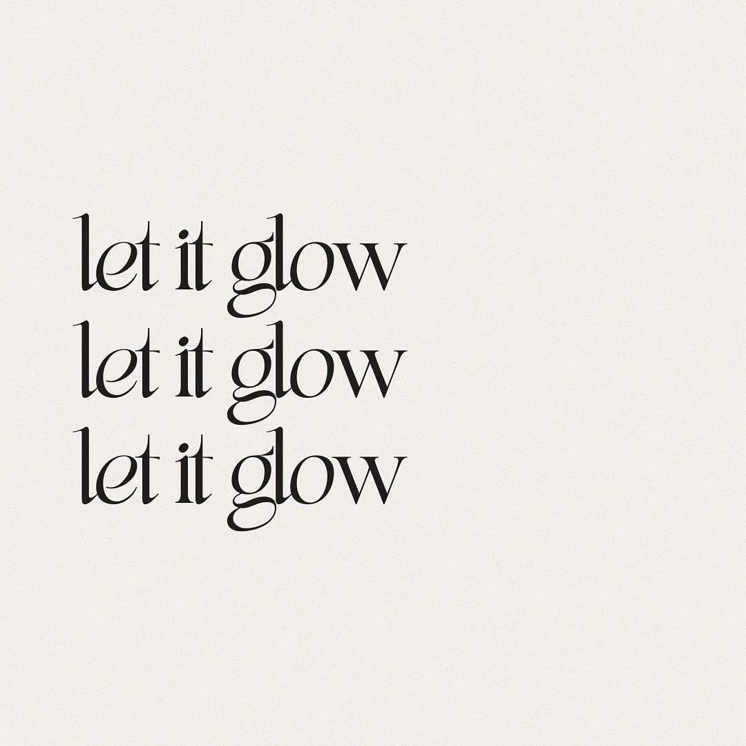 a little bit of holiday spirit 🎄✨ we&rsquo;ve got special offers coming your way, stay tuned! 🎁
.
.
.
.
#flora #florabeauty #christmas #holidays #holidayspirit #beauty #makeuptok #christmasgifts #holidaymakeup #inspo #quotes