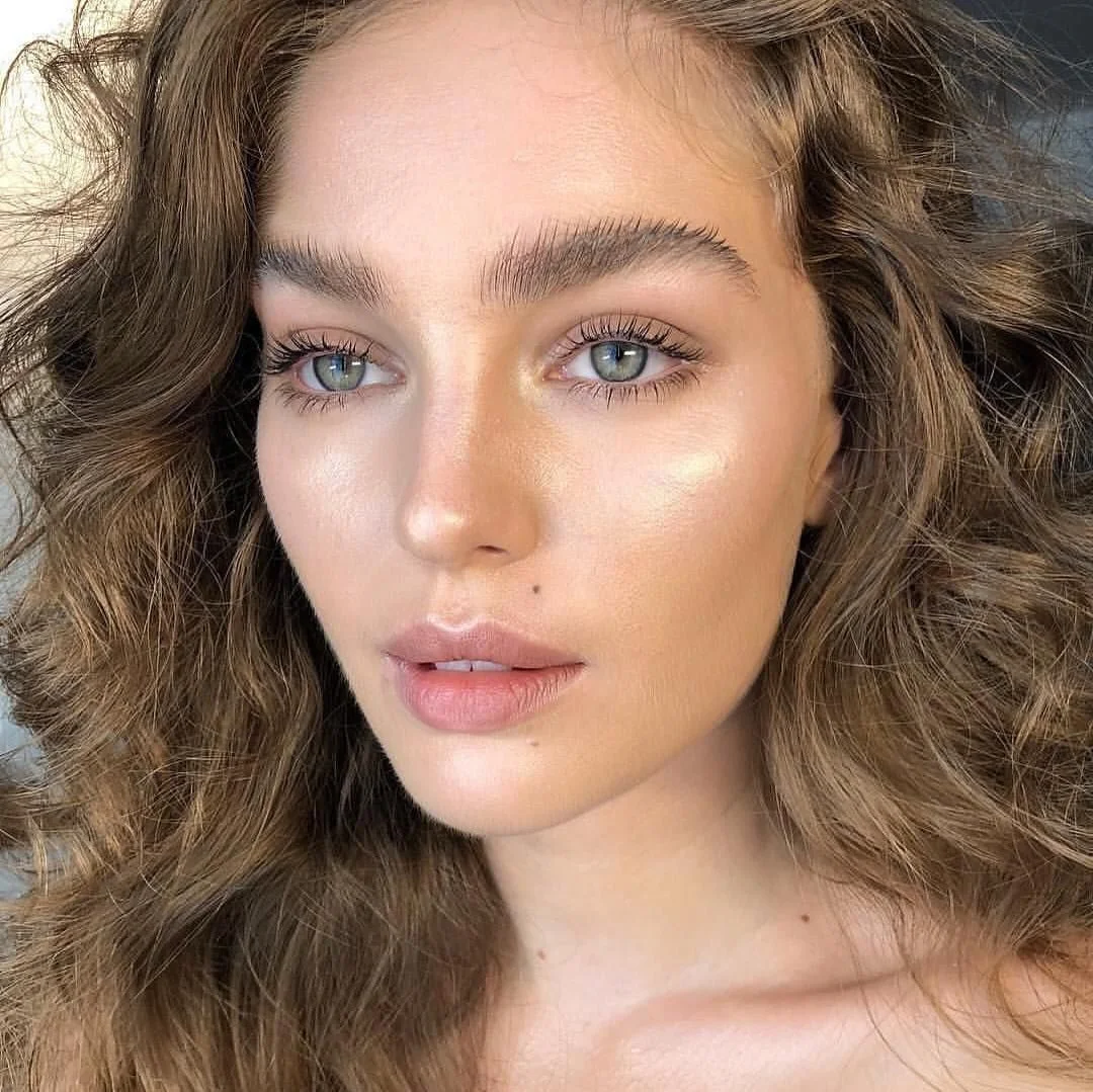 some fluffy brow inspo (CTTO). brows you can achieve with our upcoming drop, any guesses on what it is? 👀👀

#Flora #FloraBeauty #BrowArc #brows #fluffybrows #browsoap #browinspo #browgoals #browstylist #brow #browtransformation
