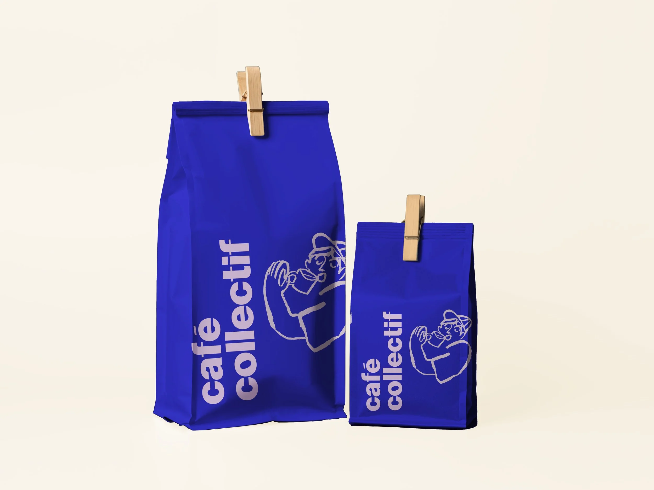 Mockup de packaging de sac de café avec identité visuelle et branding de marque.