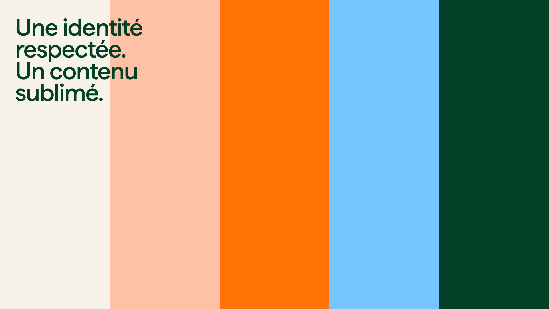 GIF montrant des publications sur les réseaux sociaux qui apparaissent et défilent successivement.
