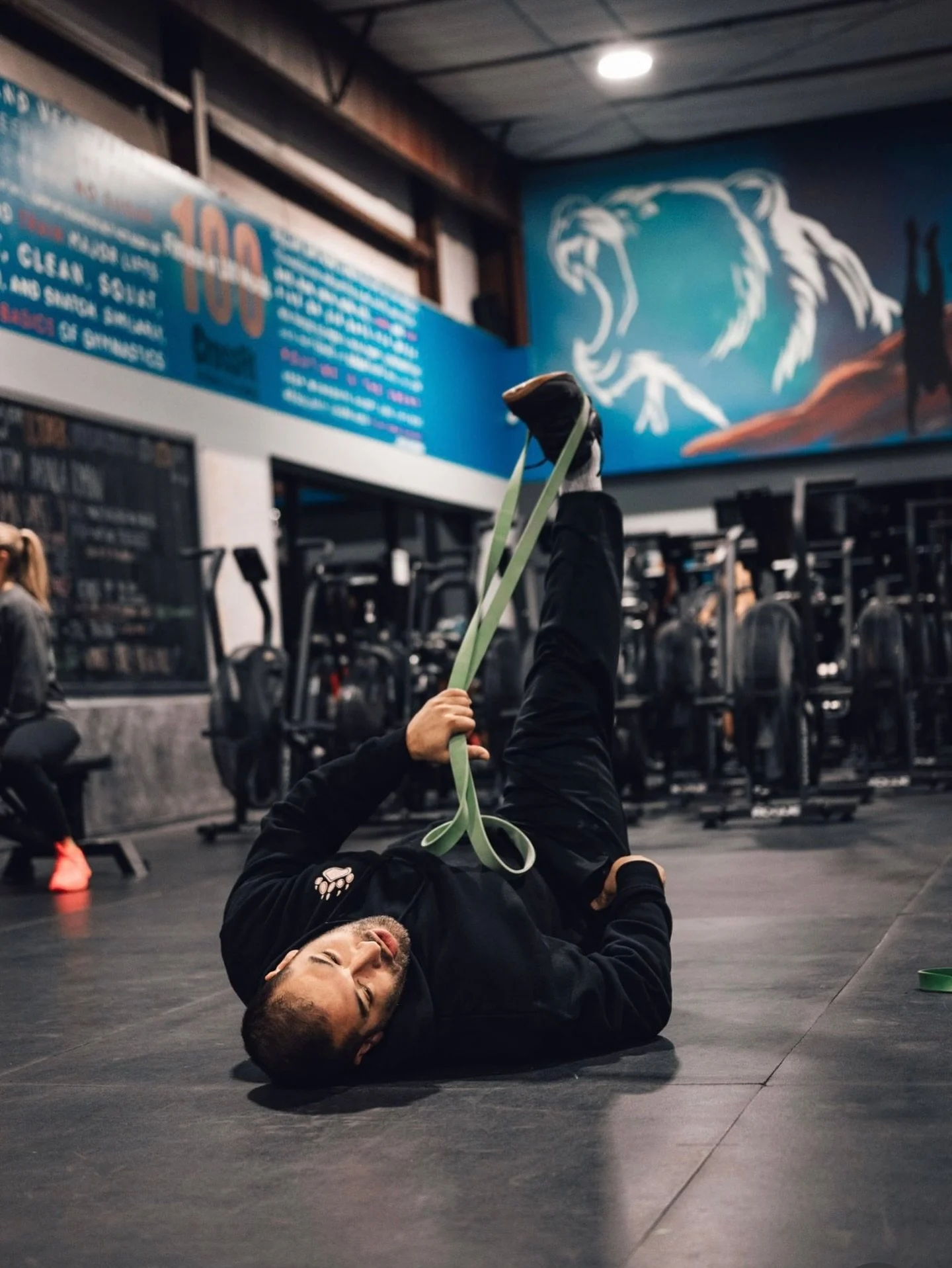 Don&rsquo;t wait for January. Start now and walk into 2026 already ahead.
Commit to just 3 workouts a week from now till New Year&rsquo;s&mdash;simple.
	1.	DM us your goal
	2.	We&rsquo;ll set your first session + a plan that fits your life
	3.	Show u