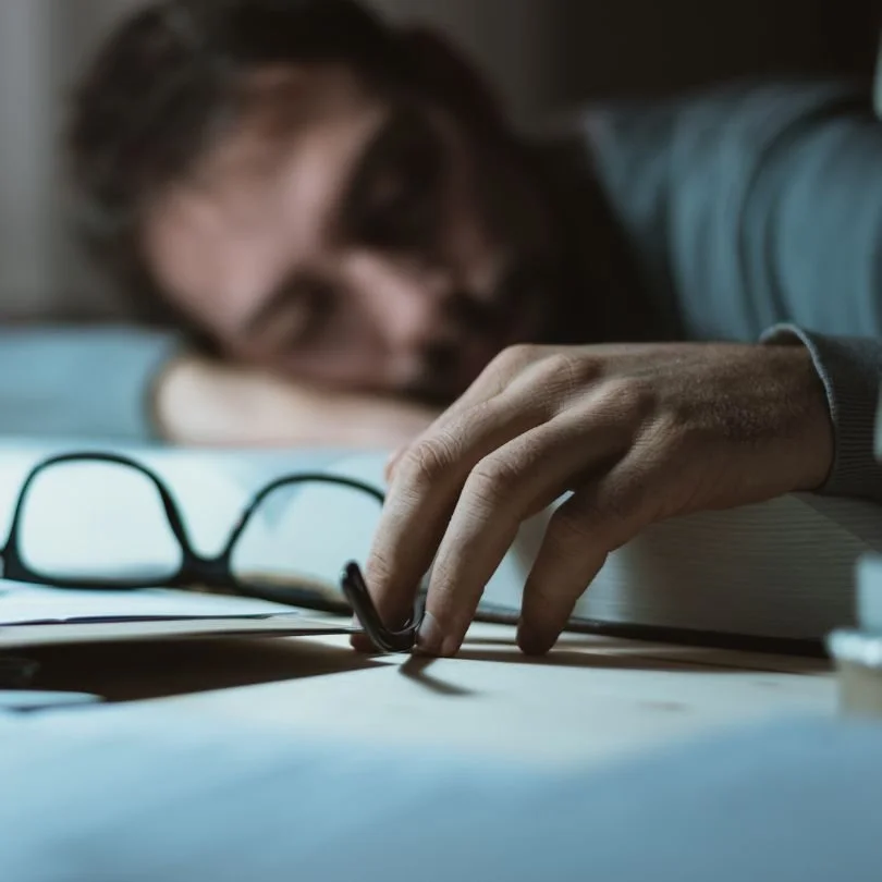 Le sommeil : un fondement biologique de la régénération et variable clé en massothérapie