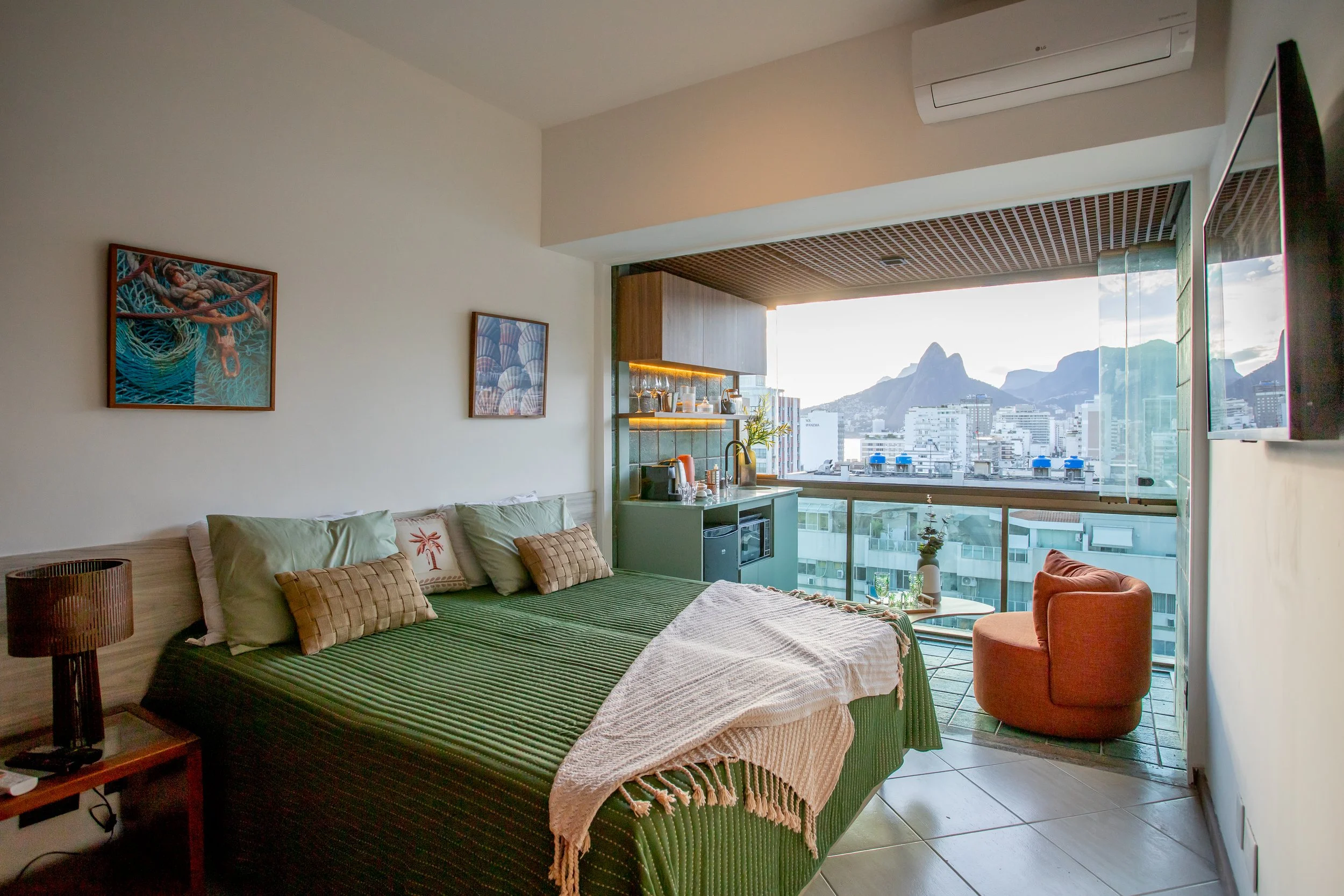 APTiffanys_Ipanema_Airbnb-77.jpg