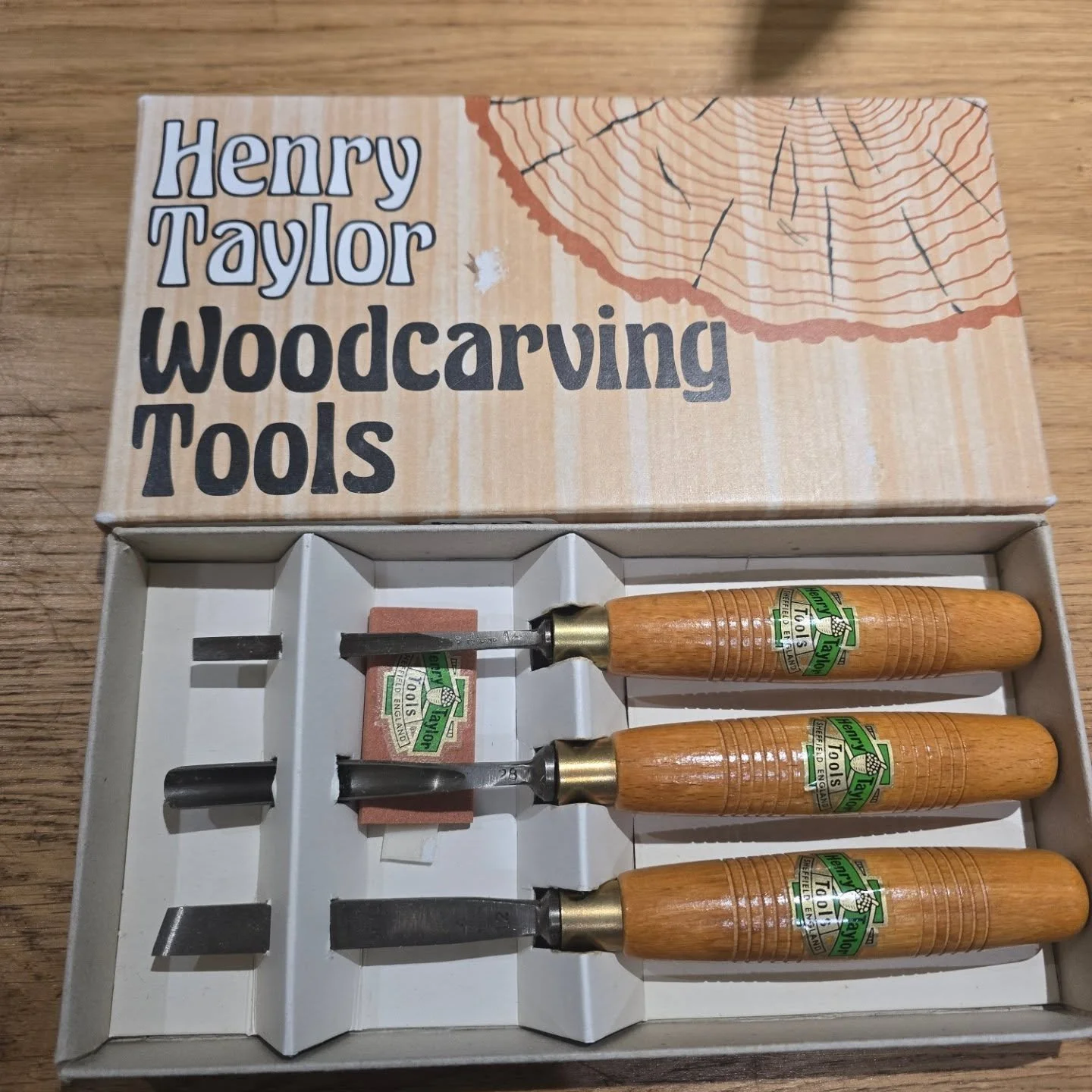 If Henry Taylor Wood Carving Chisels are your thing... then they don't get any better than these! A perfect boxed beginners set in immaculate condition with the slip stone included. You won't find a better set of this kind. &pound;60 inc UK postage