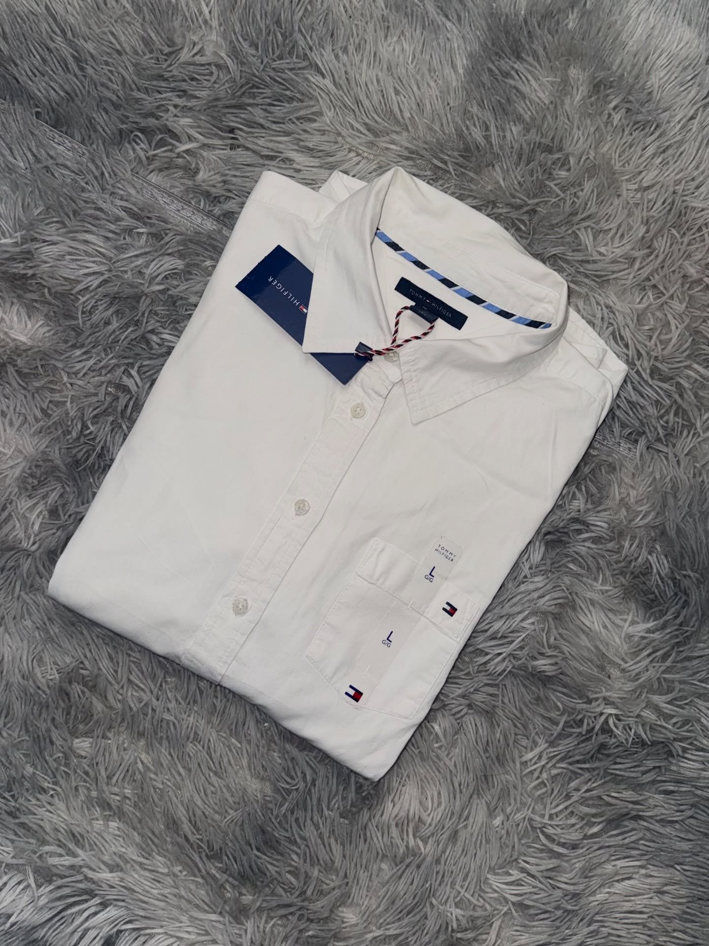 Dama blusa T OMMY talla L $$650$