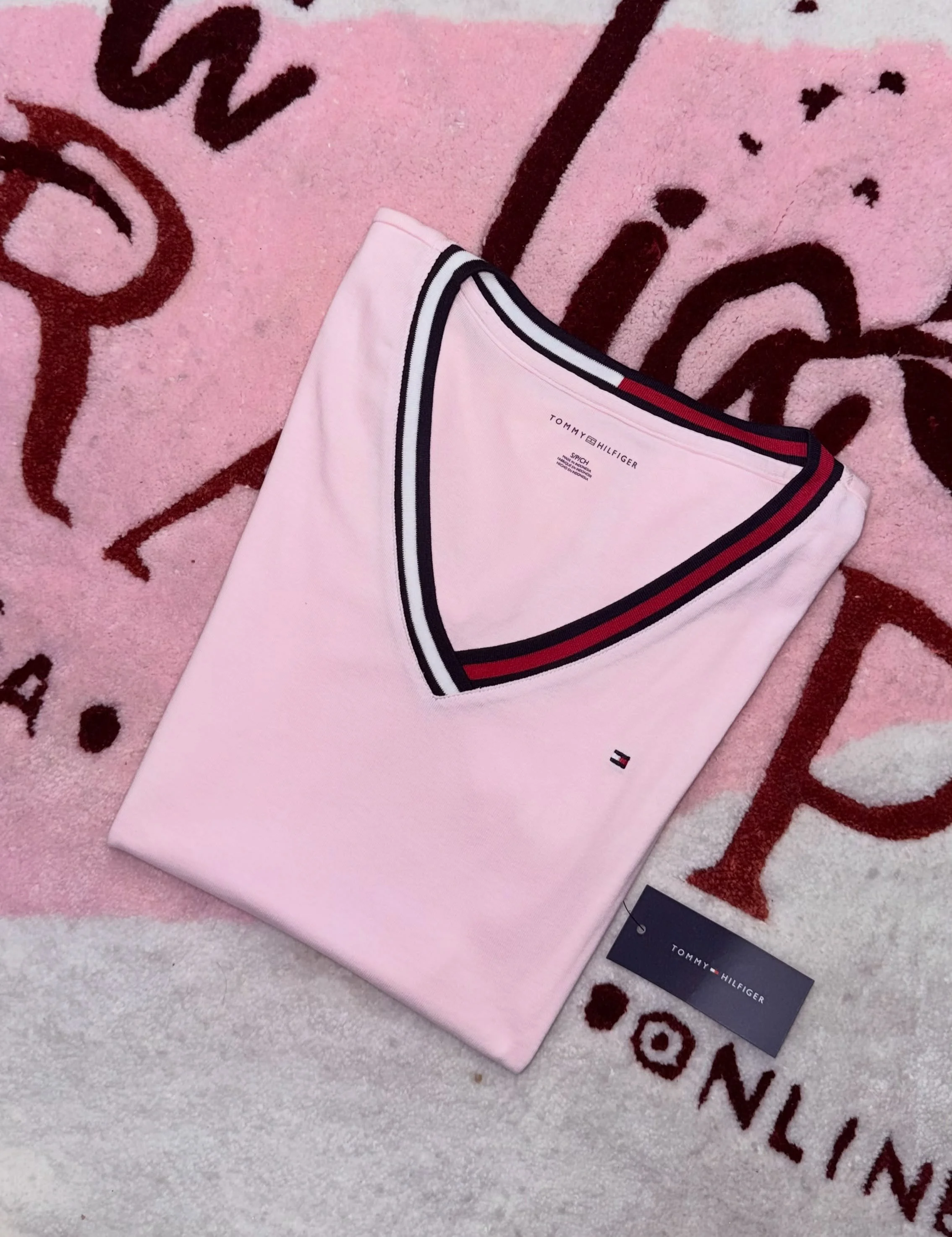 Dama playera T OMMY talla S y M $599$ de L&Iacute;NEA 💕