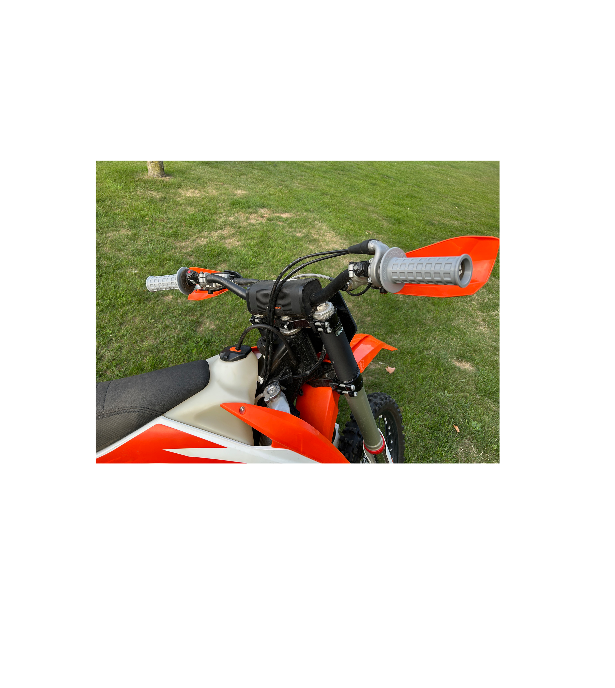 GRIP SLEEVE 13.png