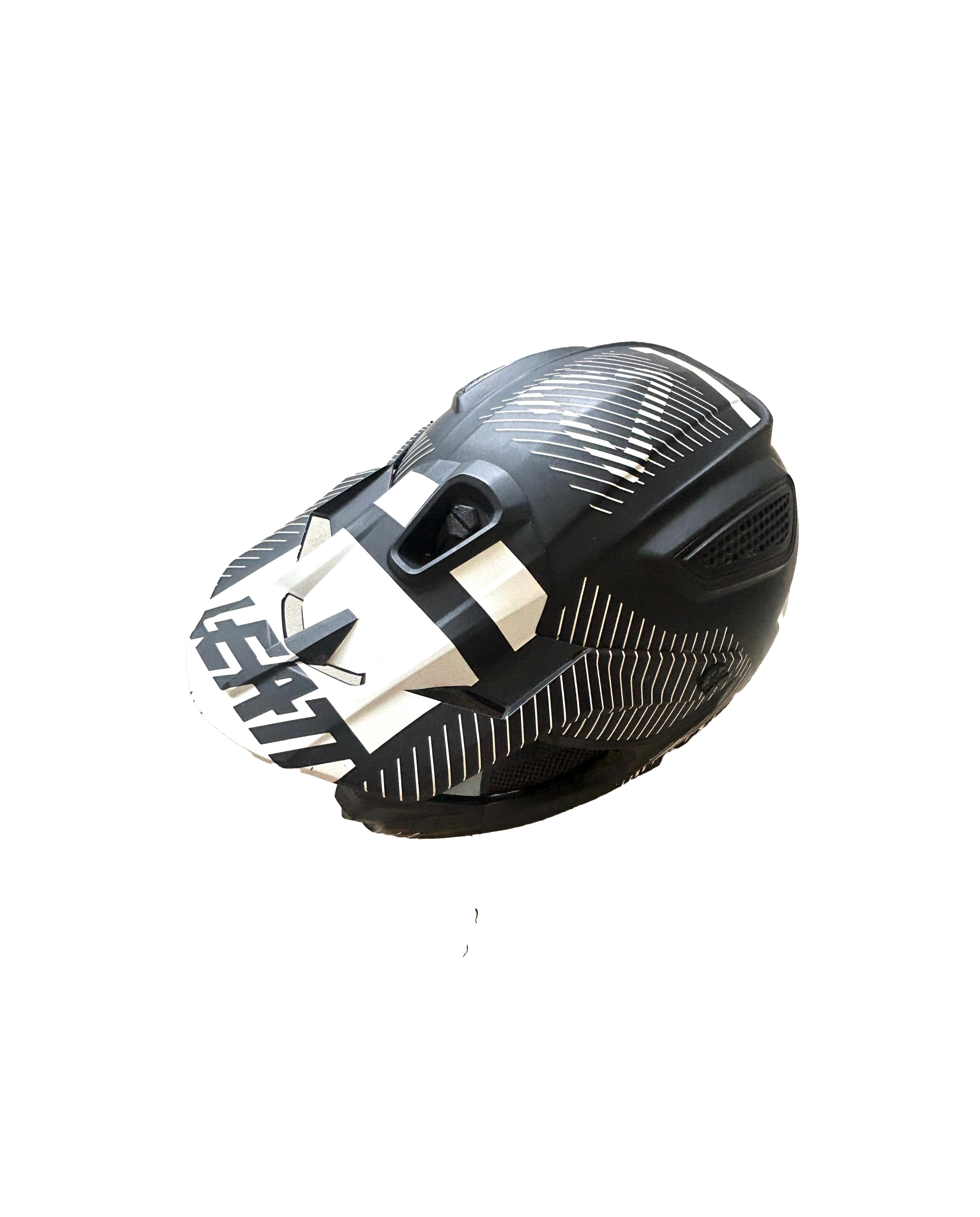MOTORCROSS HELMET SCREW-4.png