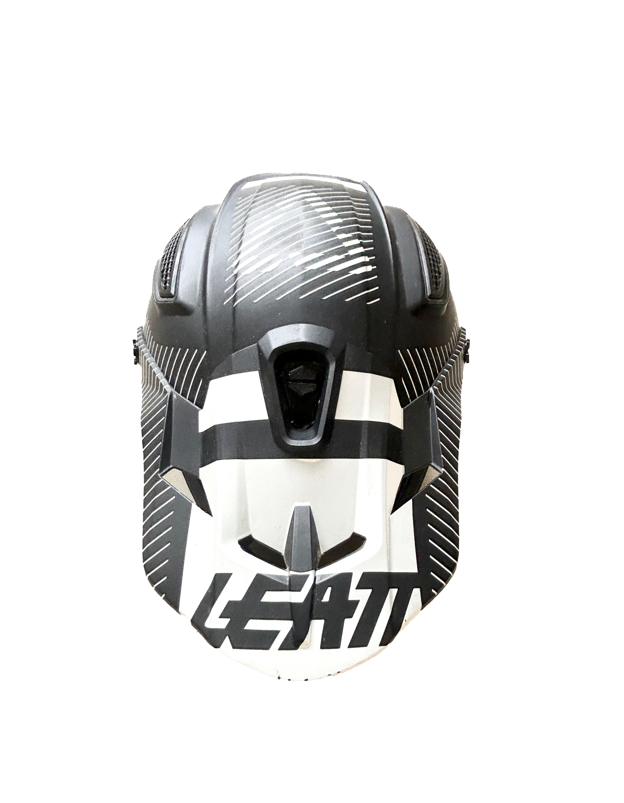 MOTORCROSS HELMET SCREW-5.png