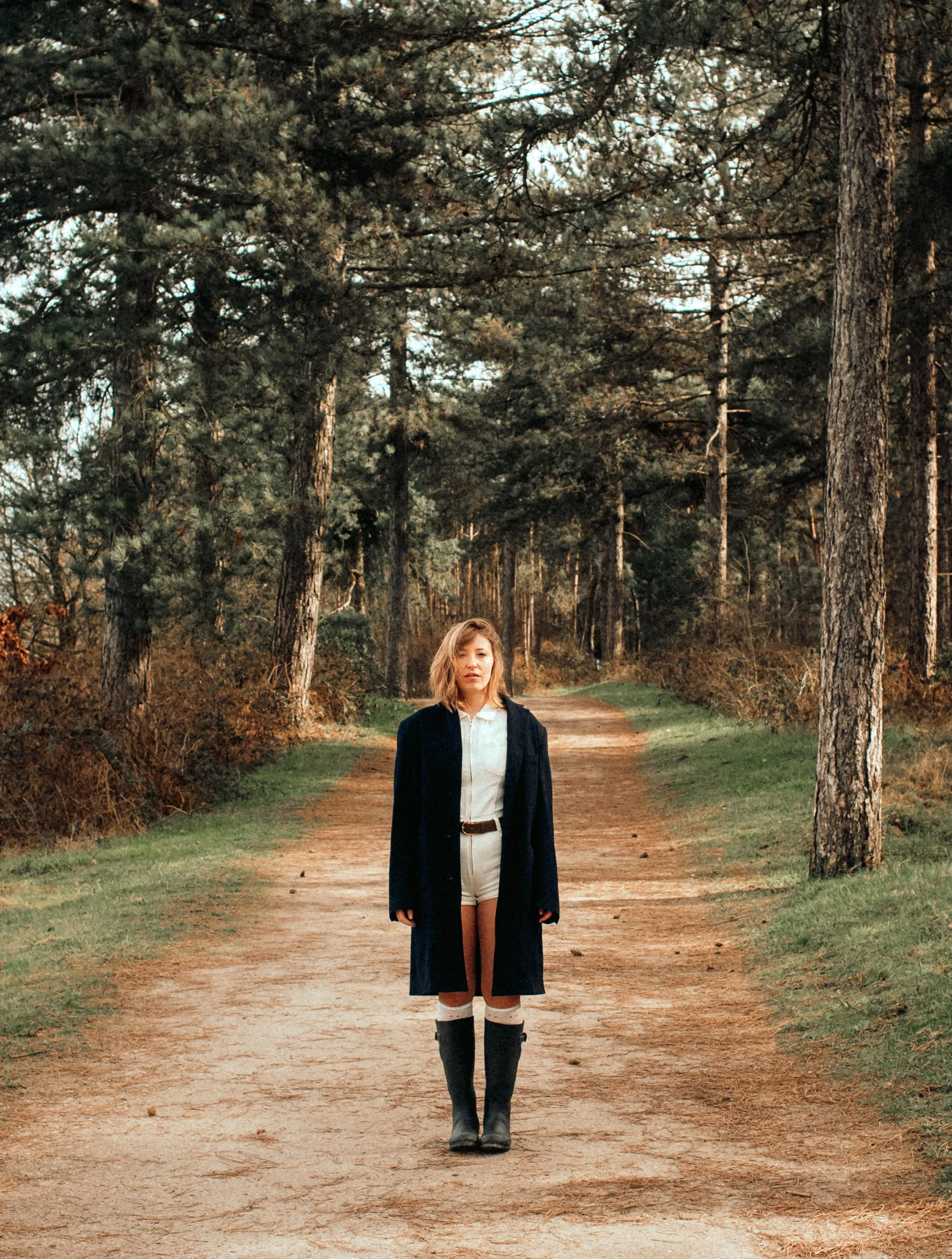 BLOOM is now yours 🩵

This track is the first of a four-song EP coming this summer - this project is completely rooted in collaboration. Getting to create alongside fellow artists and musicians has honestly been the best part of the process.

Photog