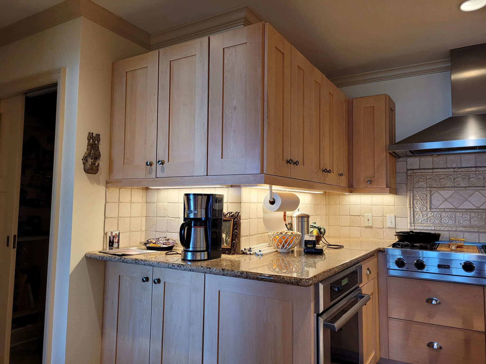 Coffee Bar Under Cabinet Lighting