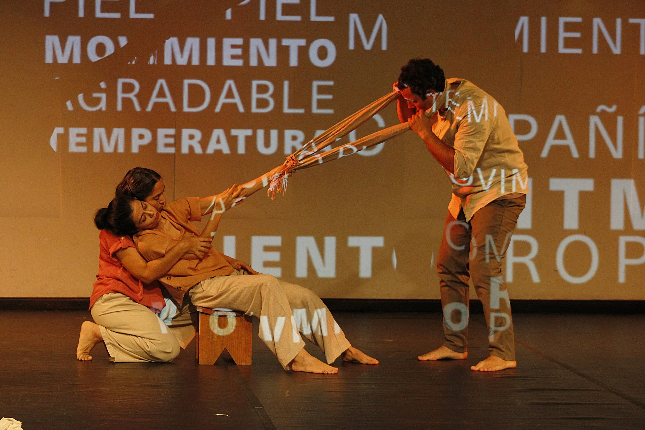 Alumbrar, Danza de la partería - Online