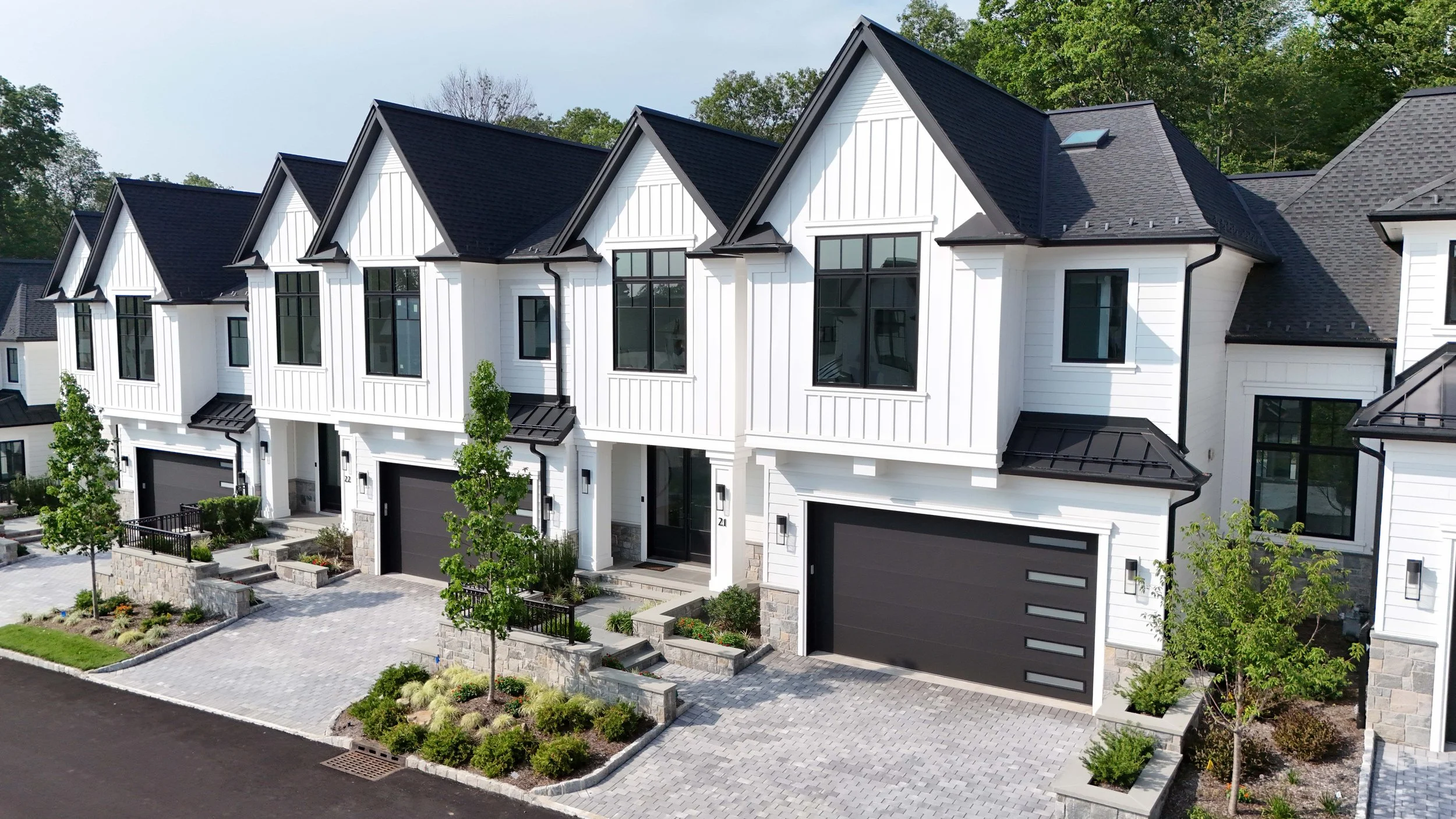 Zampolin-Woodlands-Demarest-townhome-exterior05.jpg