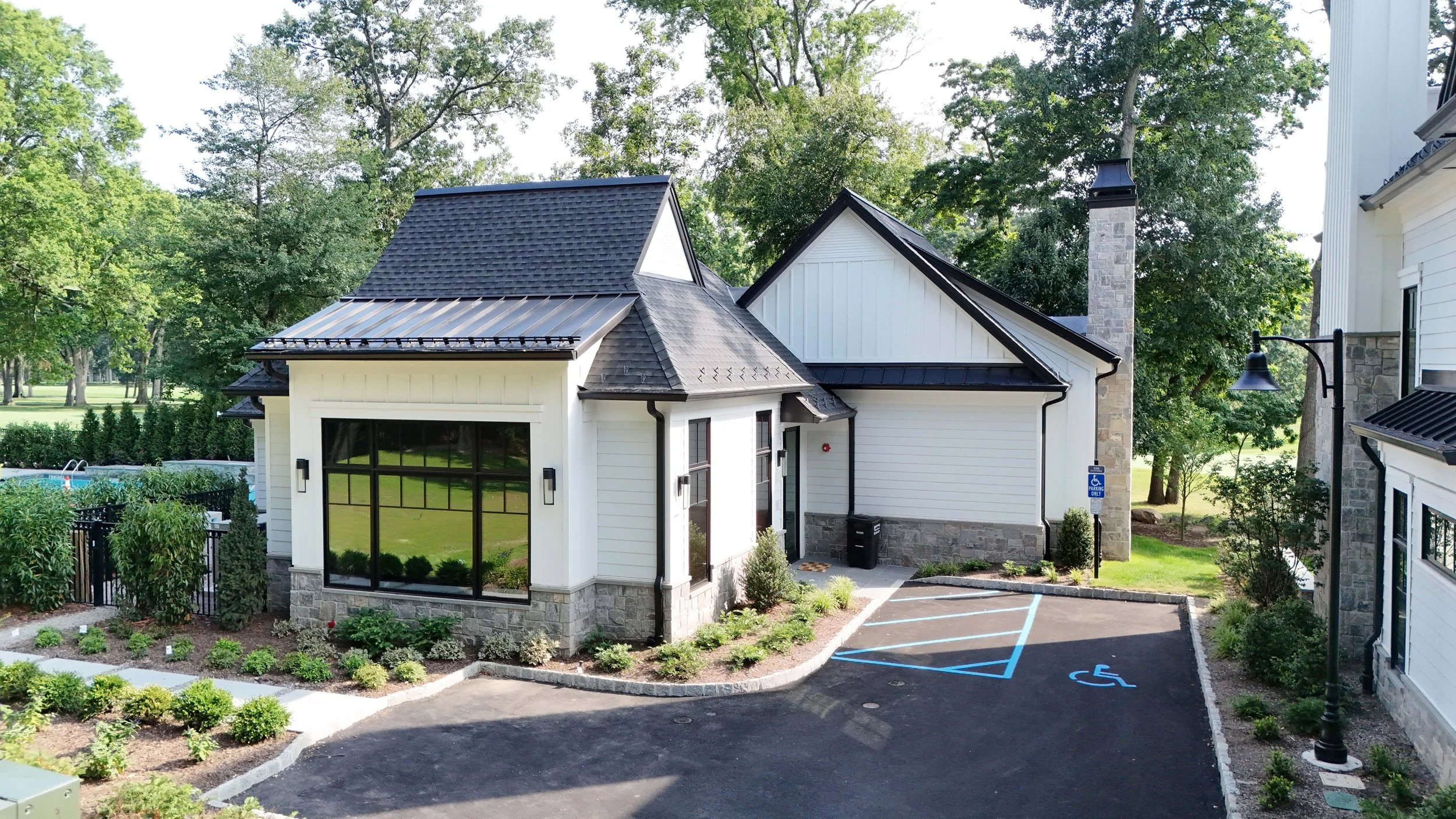 Zampolin-Woodlands-Demarest-townhome-exterior07.jpg