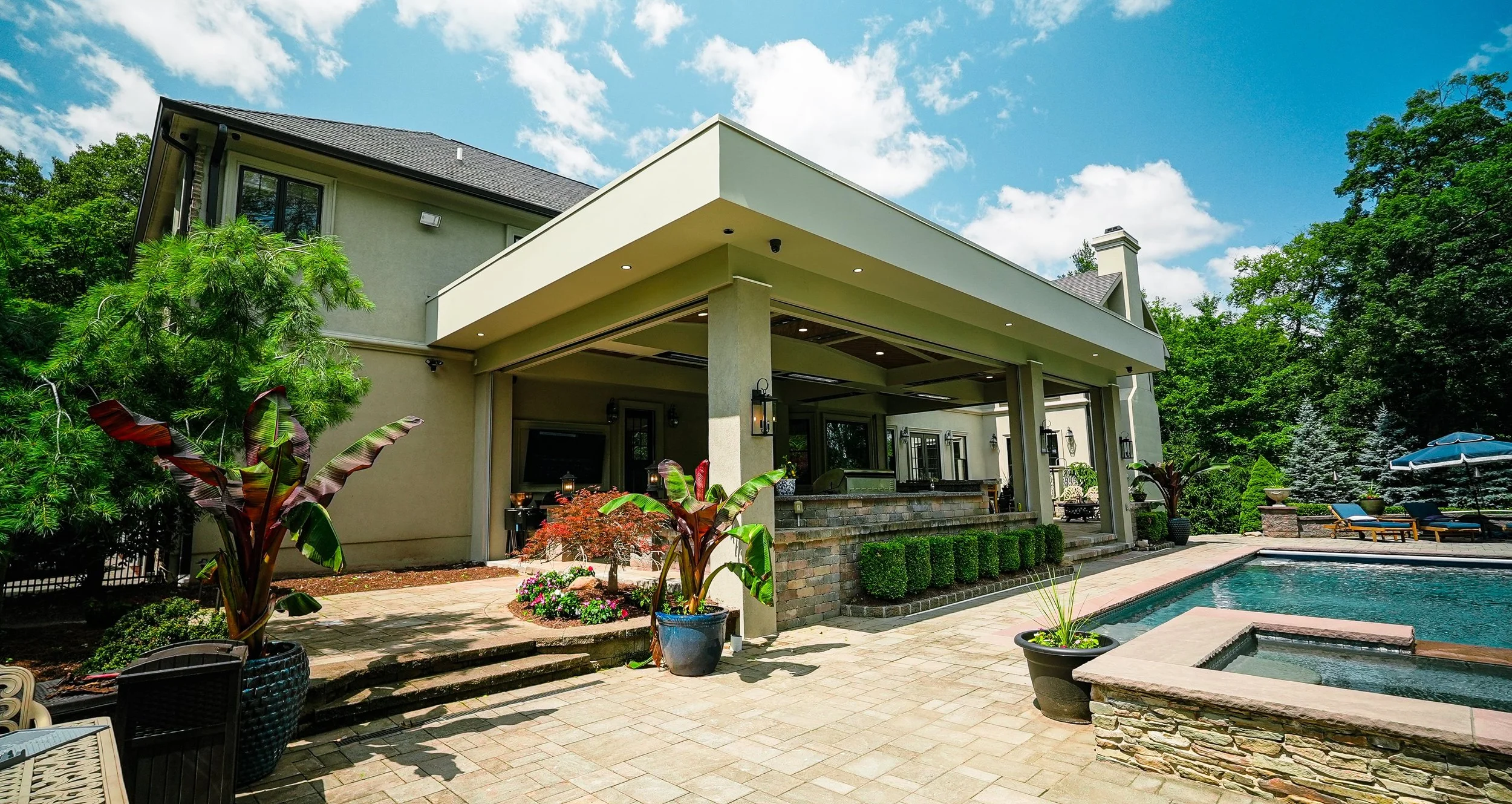 zampolin-luxury-pool-patio-outdoor-living-franklin-lakes-nj.jpg