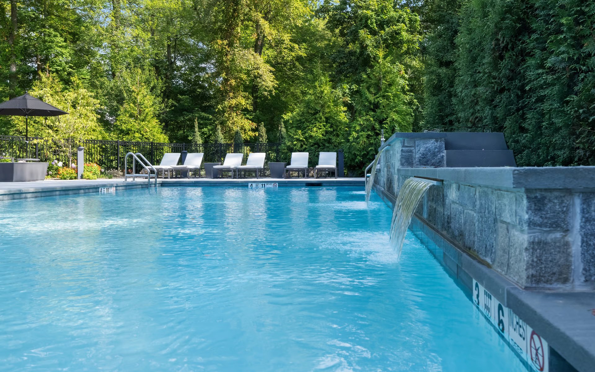 Zampolin-Woodlands-Demarest-townhome-clubhouse01.jpg