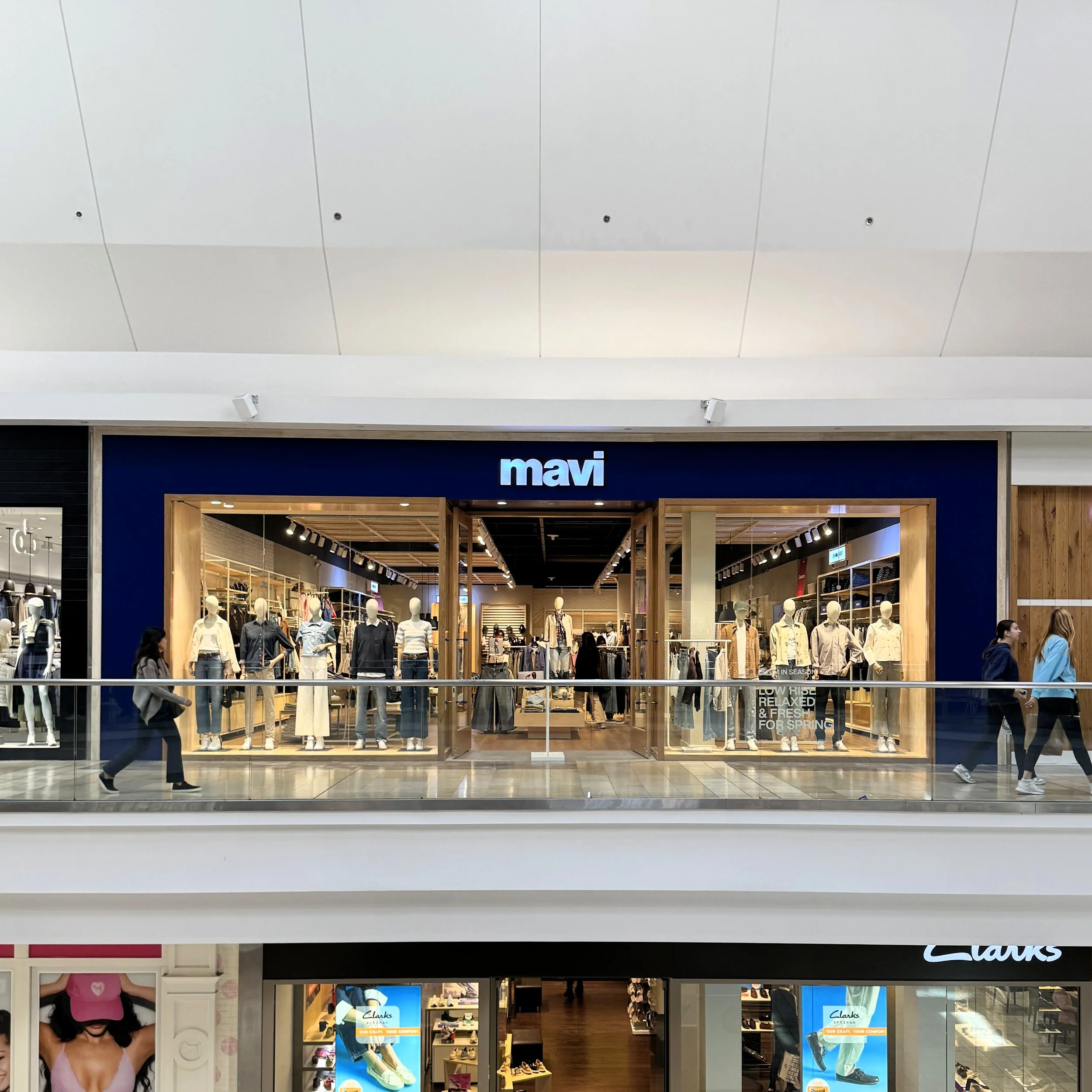 MAVI JEANS GPS STOREFRONT DESIGN ZAMPOLIN.JPG