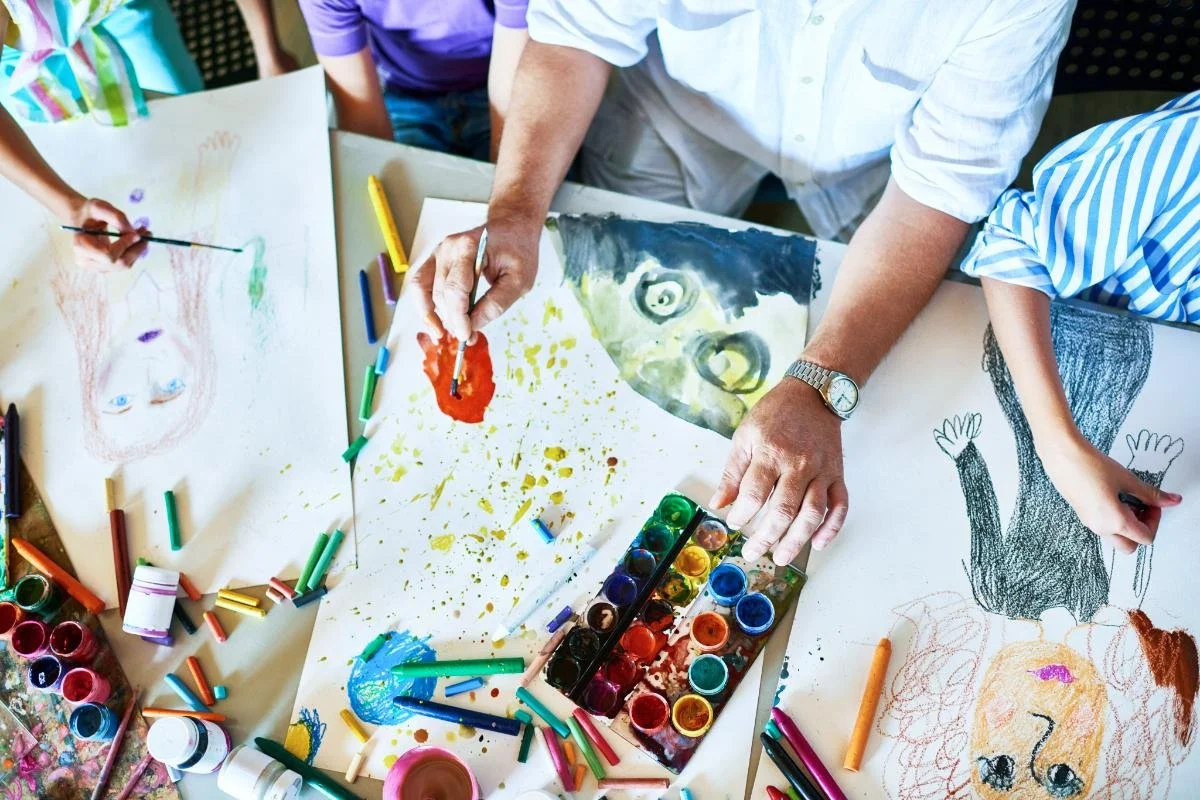 Carol Stream art therapist supporting clients through trauma, anxiety, and emotional expression using tools like drawing, painting, and mixed media.