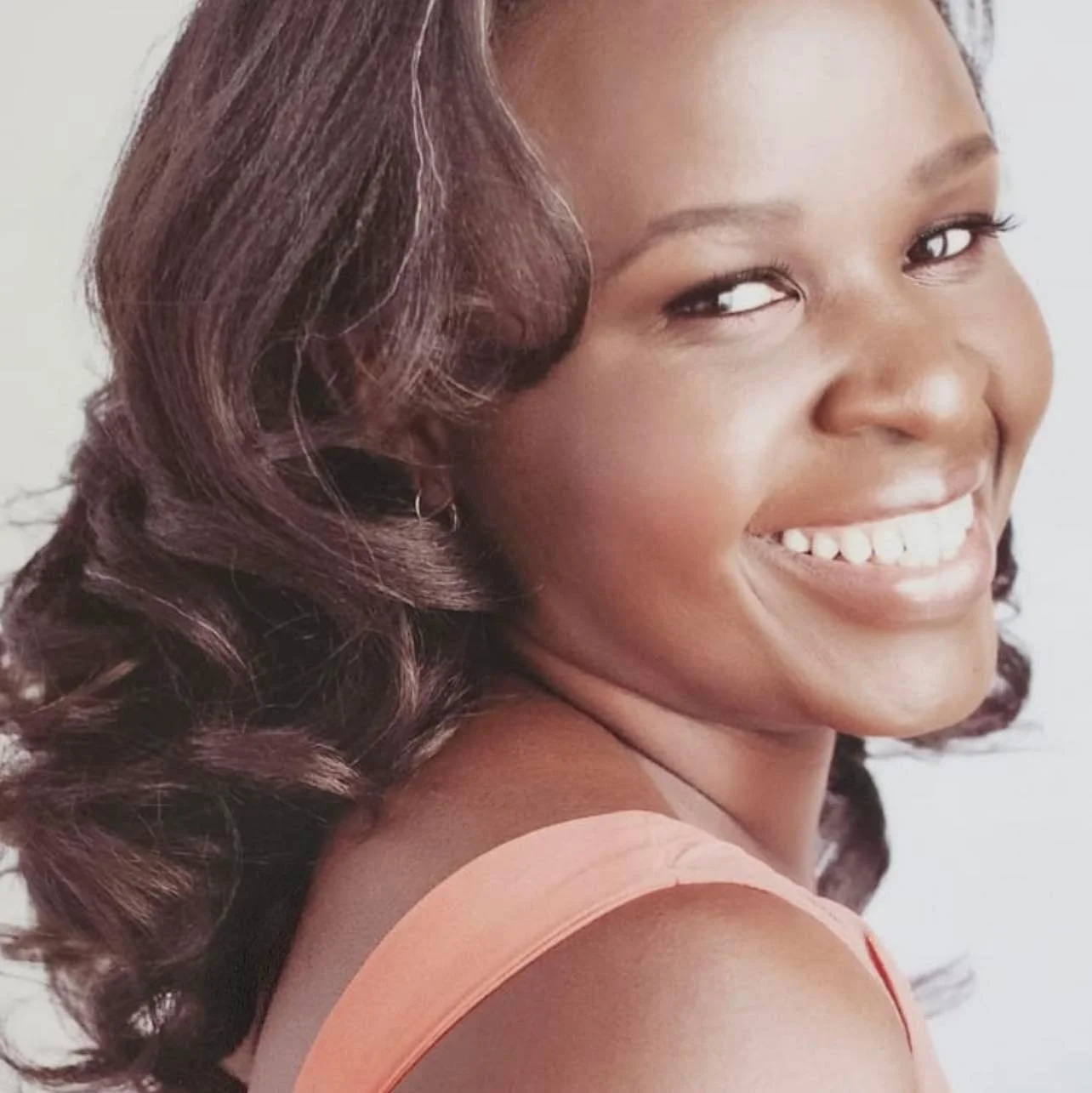 Esther Munew - Tenacious Passive Income
