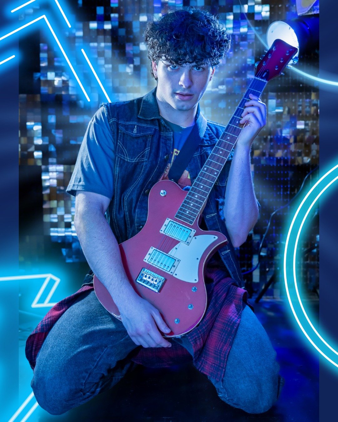 Jakob Gruntfest (@jakobgruntfest) steps into the spotlight as Drew Boley &mdash; the barback with a golden tenor, a hopeless romantic streak, and rock-star dreams bigger than the Sunset Strip. 🎸🔥

#RockOfAges hits the Thalian Hall main stage from D