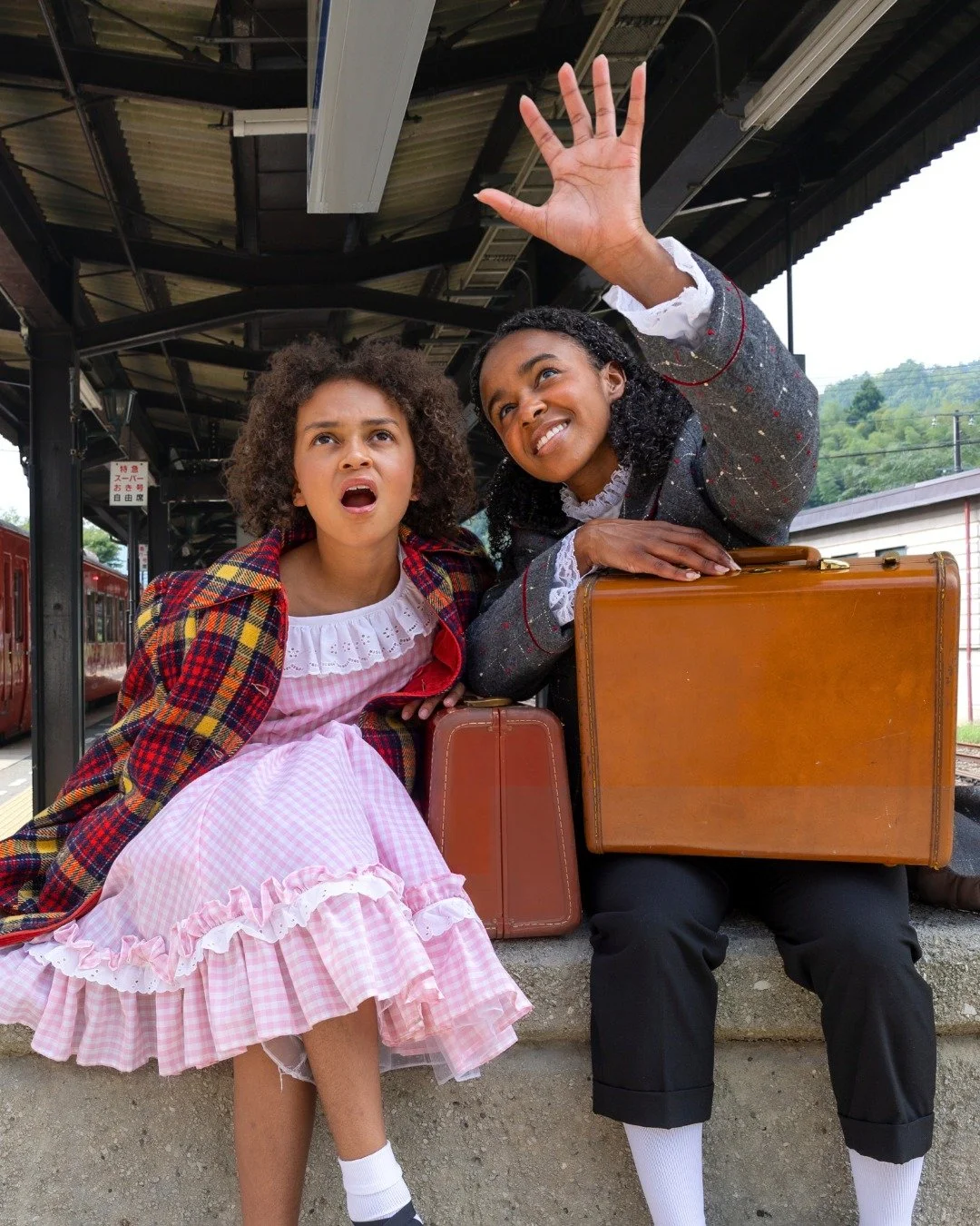 Momma dreams of her girls having a life on the vaudeville circuit. 🌟 Julia Massey as Baby June and Victoria Jackson (@victoriajackkson) as Young Louise shine as the younger versions of Momma Rose's two daughters in GYPSY.

#GypsyOHTC runs on the Tha