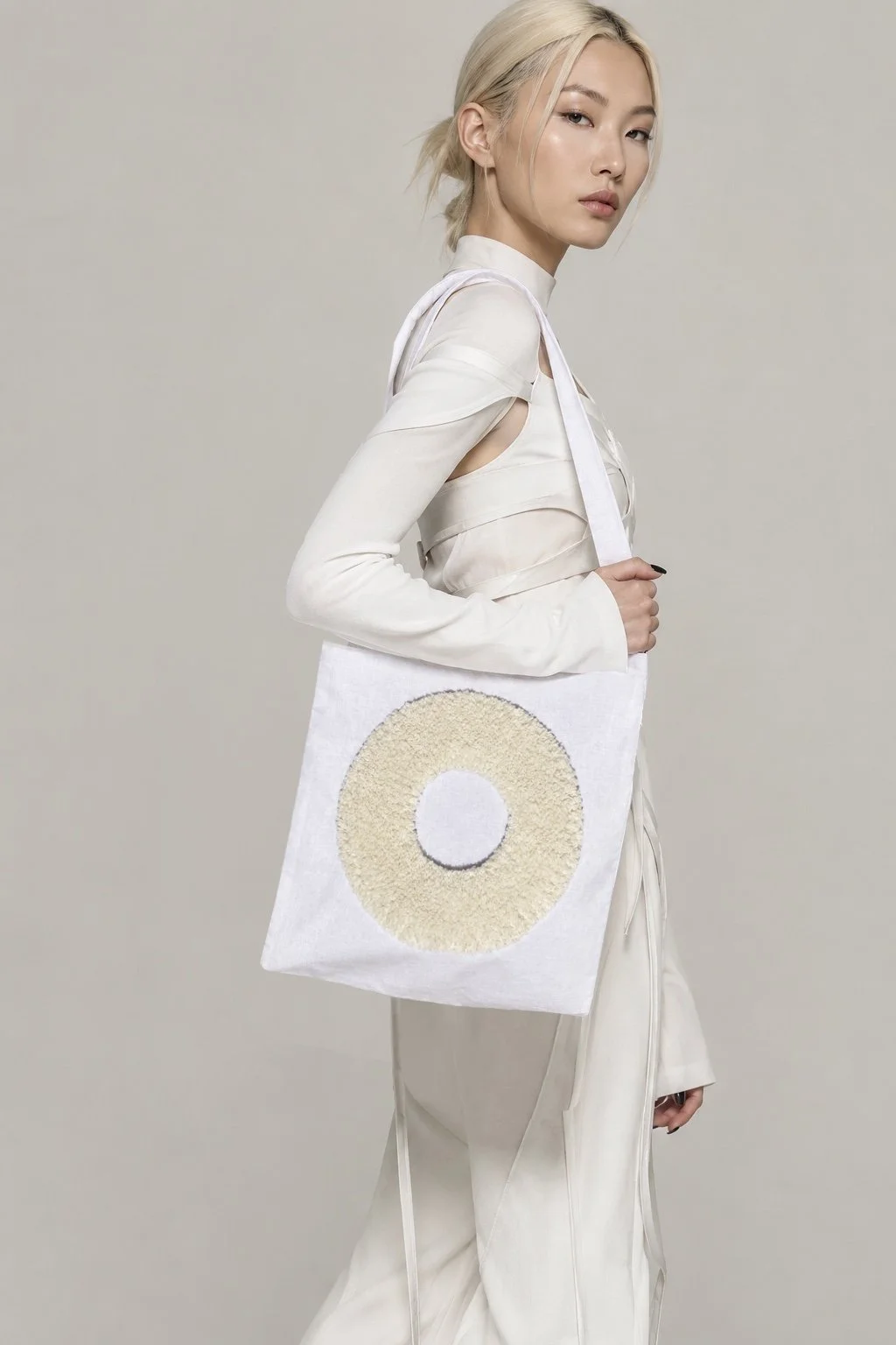 Snow White Douceur Tote Bag