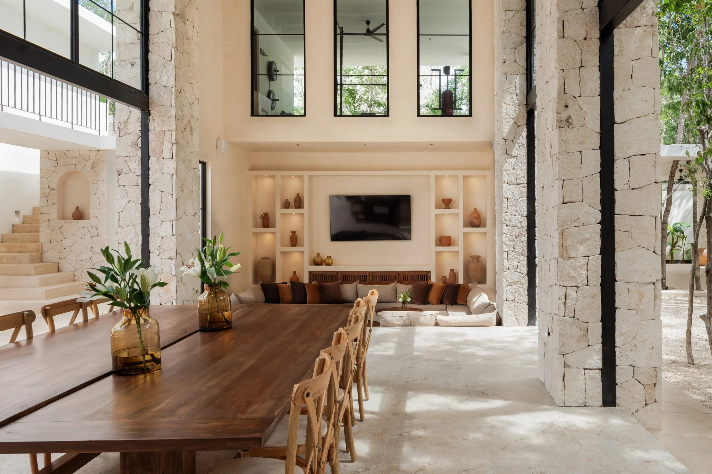 Kitchen / Lounge