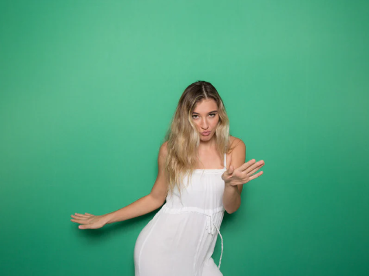 Green screen.png