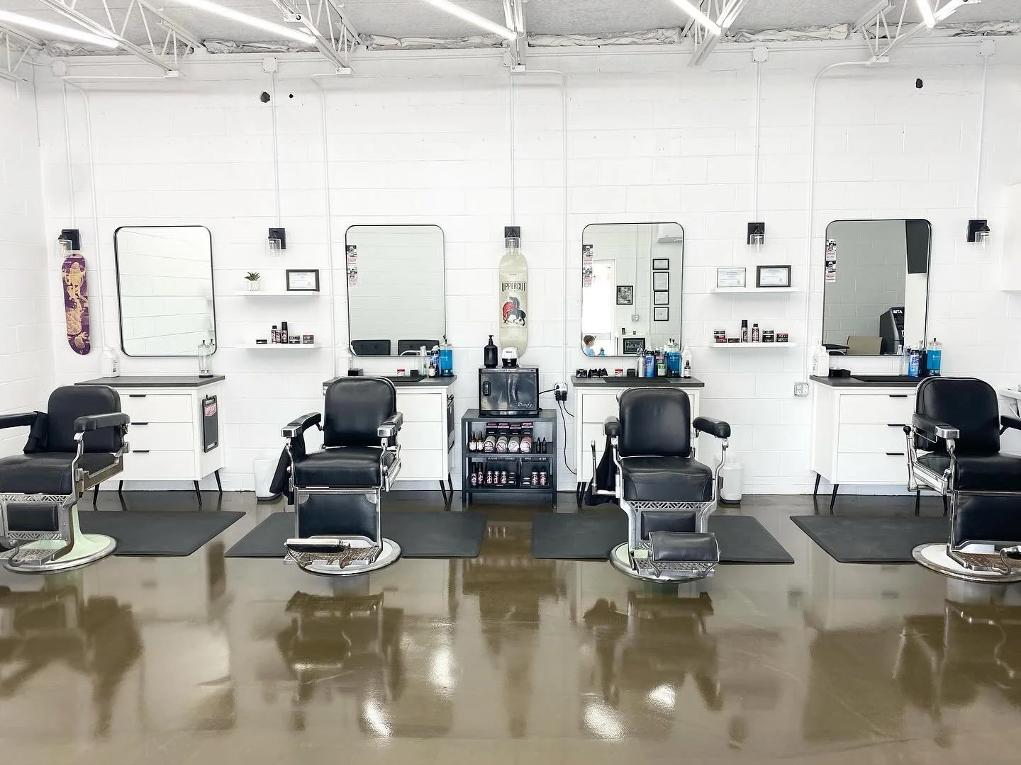 Saturdays are all about supporting small businesses and local shops! 😊 This is my second post today about our local favorites. A few years back, we laid down a beautiful Ardex K520 topping floor for a  barbershop in Columbia, TN. Now, we&rsquo;re on