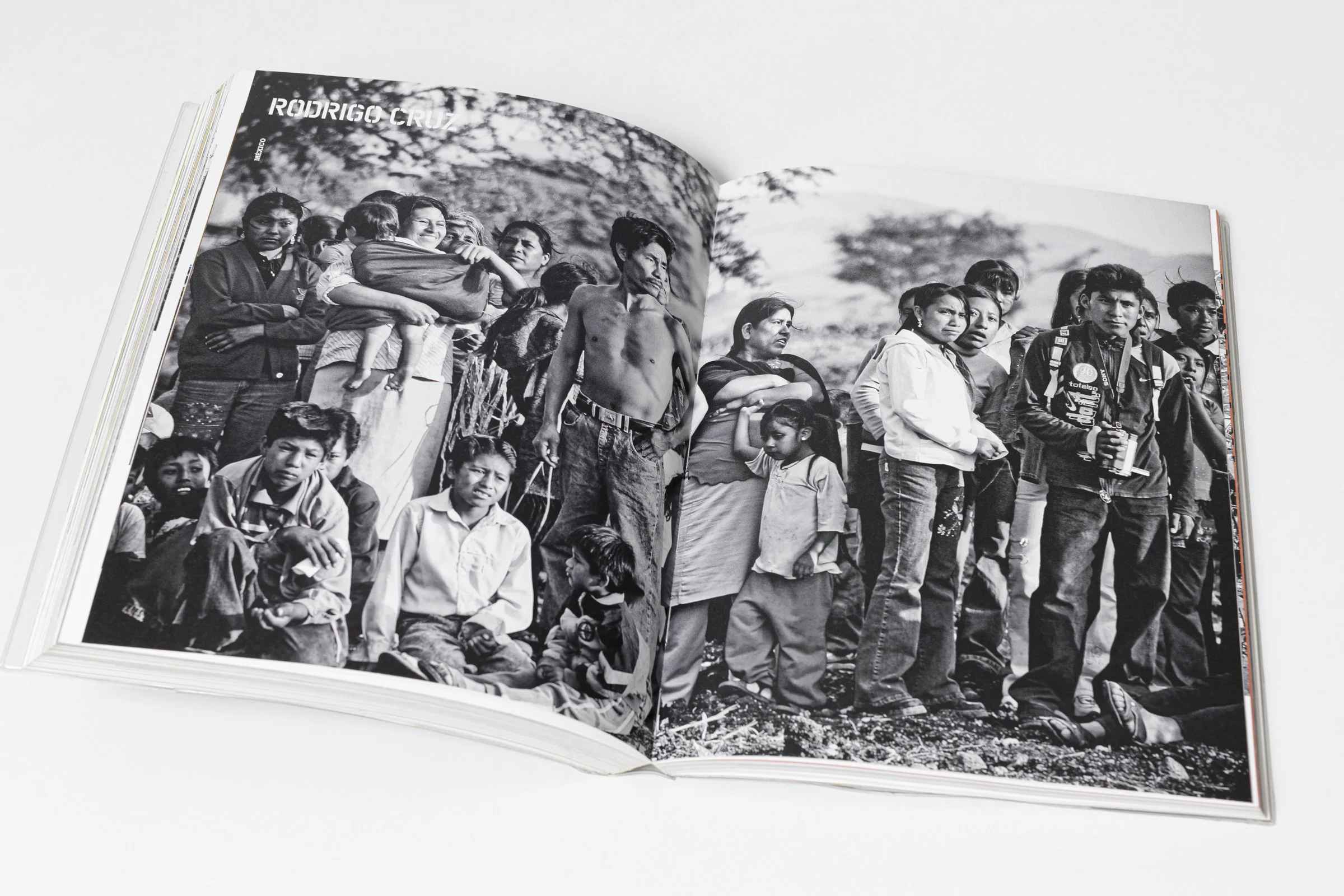 _20240510_Libros-con-fotos-de-Rodrigo-Cruz_Libros-con-fotos-de-Rodrigo-Cruz_0007.jpg