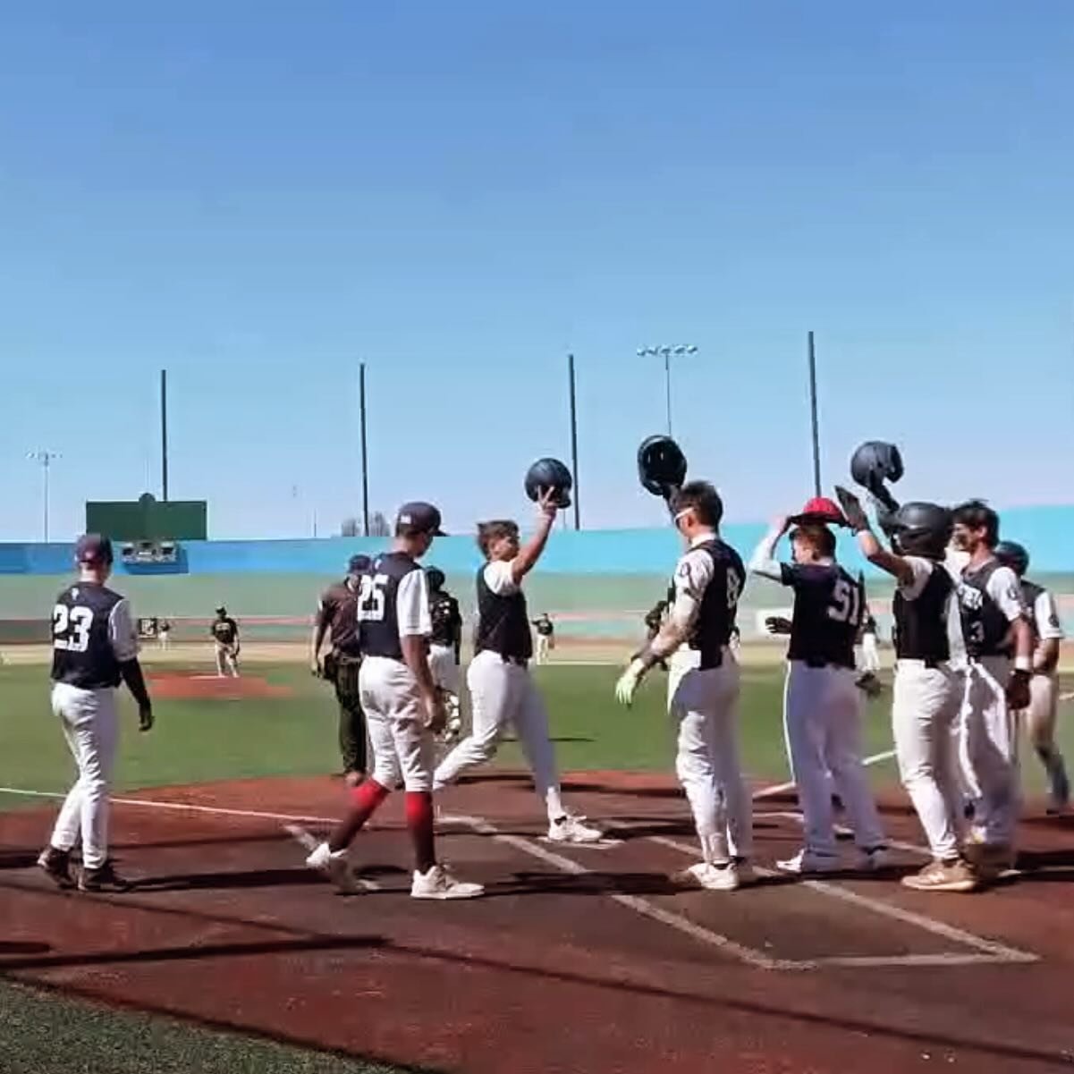 BOMB SQUAD! 💣 

The 16Us had a knack for the long ball today, hitting 5️⃣ home runs in a doubleheader sweep in the High School Summer League. 

CJ Nelson (2028) hit a pair of home runs and was joined by Cody Fried (2027), Blake Bedard (2029), and Tr