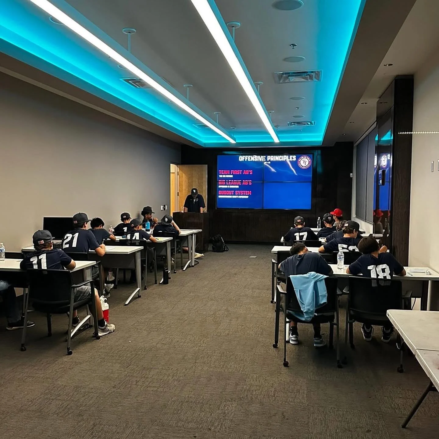 Class was in session on Wednesday evening for the 13U Americans. 📚 

There&rsquo;s so much more to this game than what takes place on the dirt or the turf. Preparation is the separator. 

#ExpectGreatness