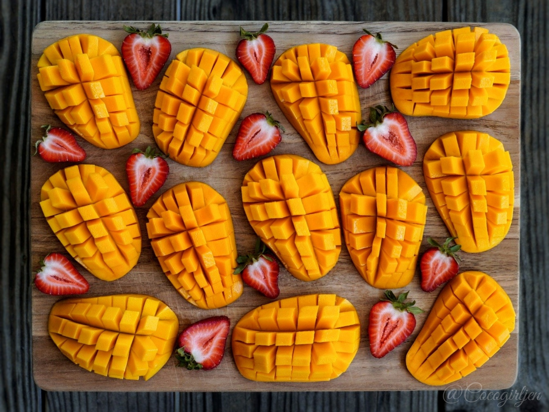 Your Short &amp; Sweet Guide to Picking the BEST Mangoes 🥭