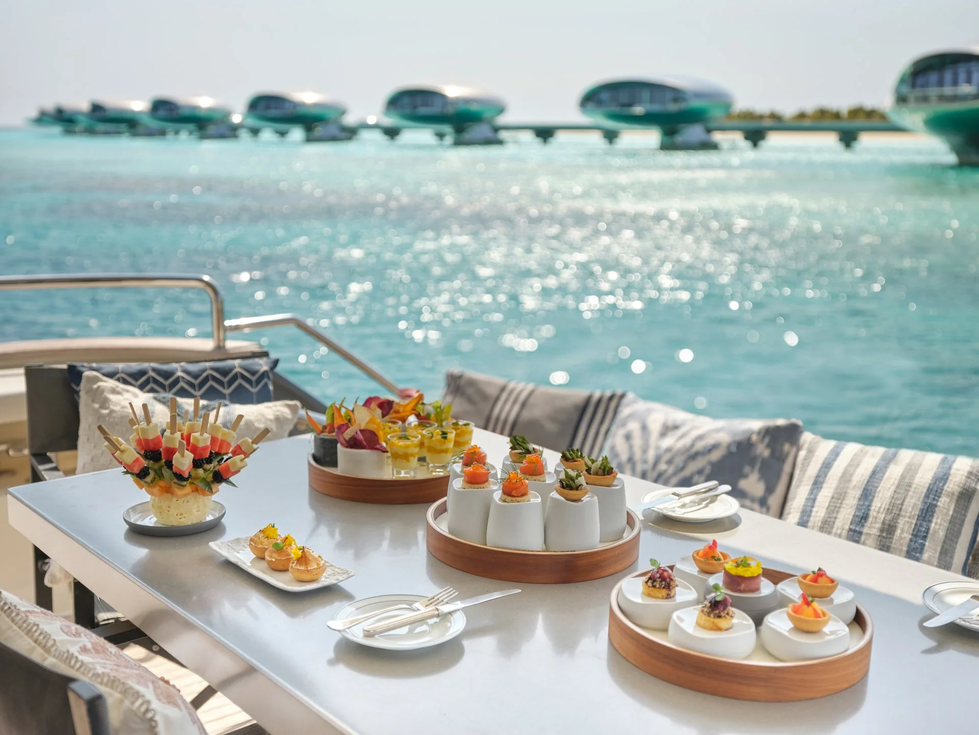 Shebara_YachtExperience_04_CanapesWide.jpg