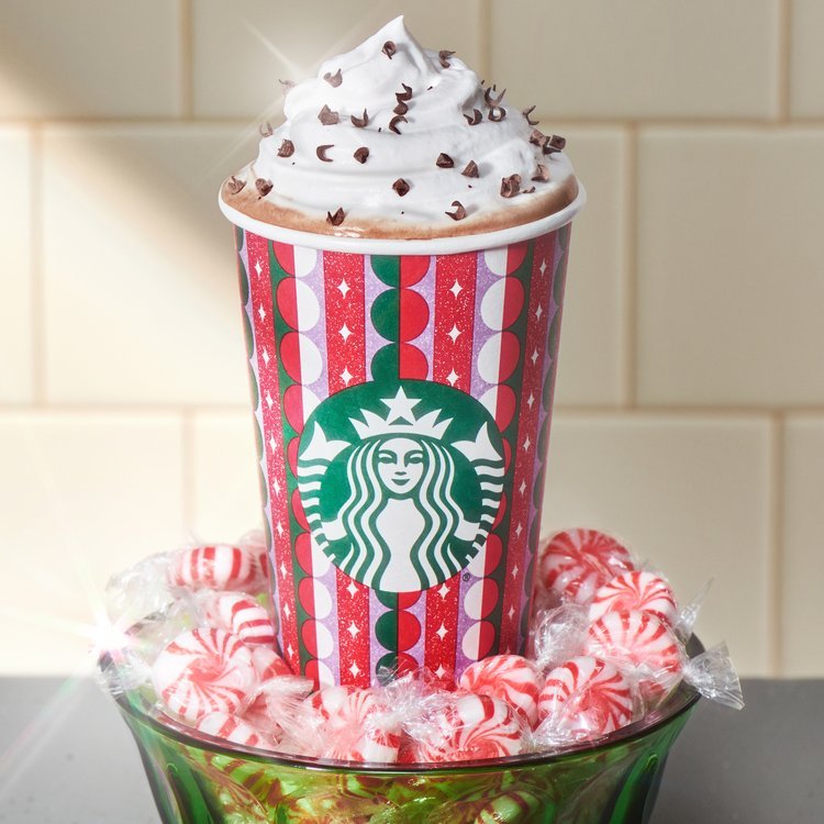 BSS_STB_HolidayFY22_Peppermint_to_Be_Stills_Selects_ThreeStar_1163_v3_r1_1X1+(1).jpeg