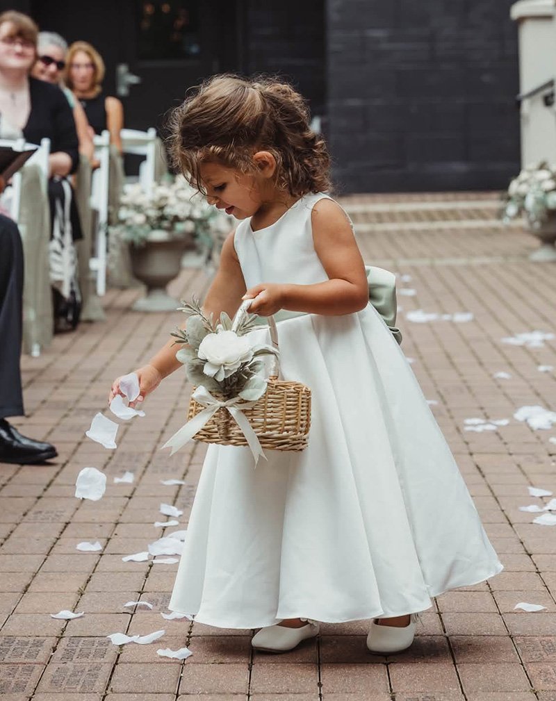 flower-girl-hairstyle.jpg