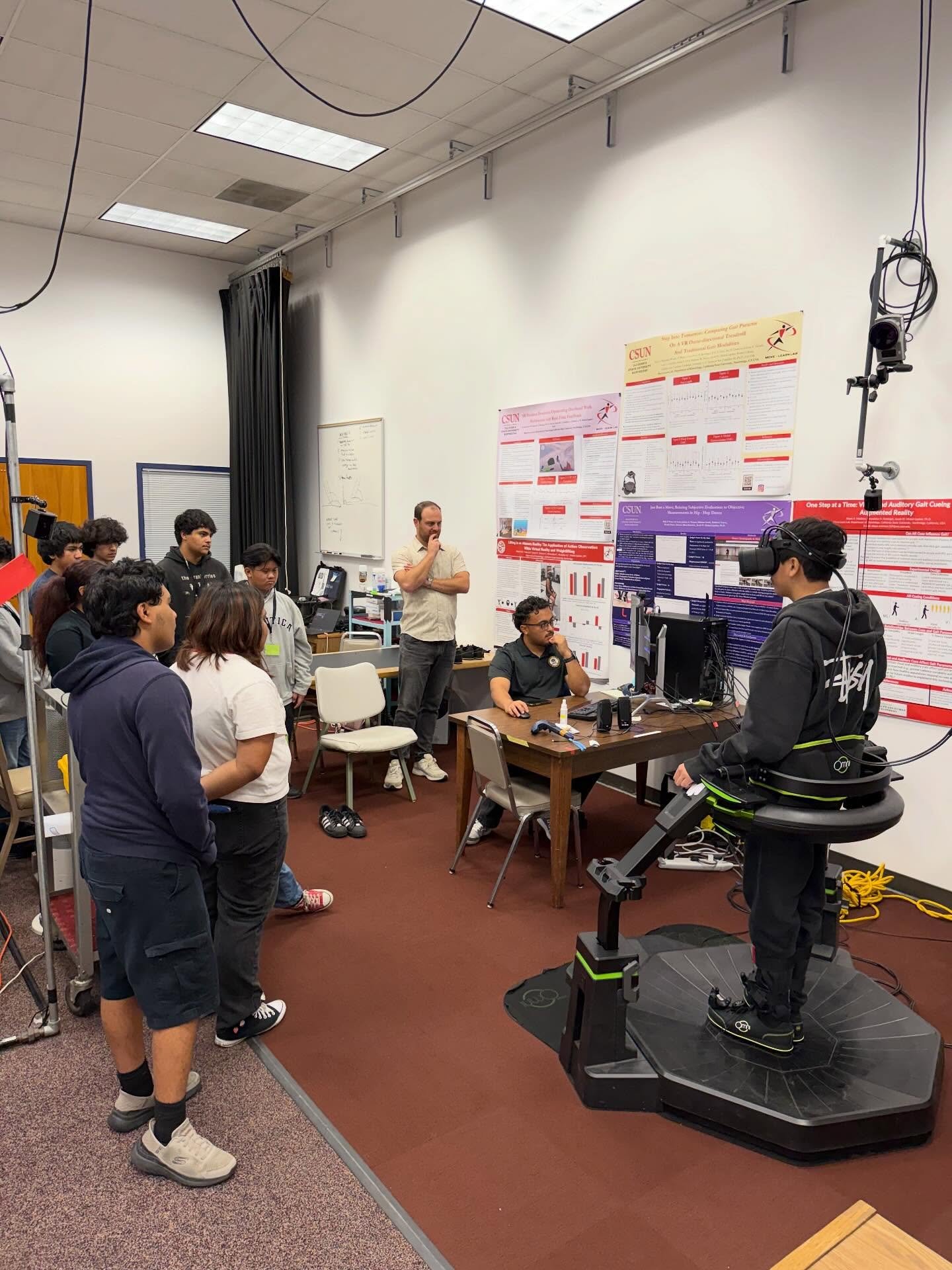 This week, GOLD lab hosted high schoolers from Reseda High School and Panorama City High School🌟. Hoping to inspire some future Kinesiologists!🎓