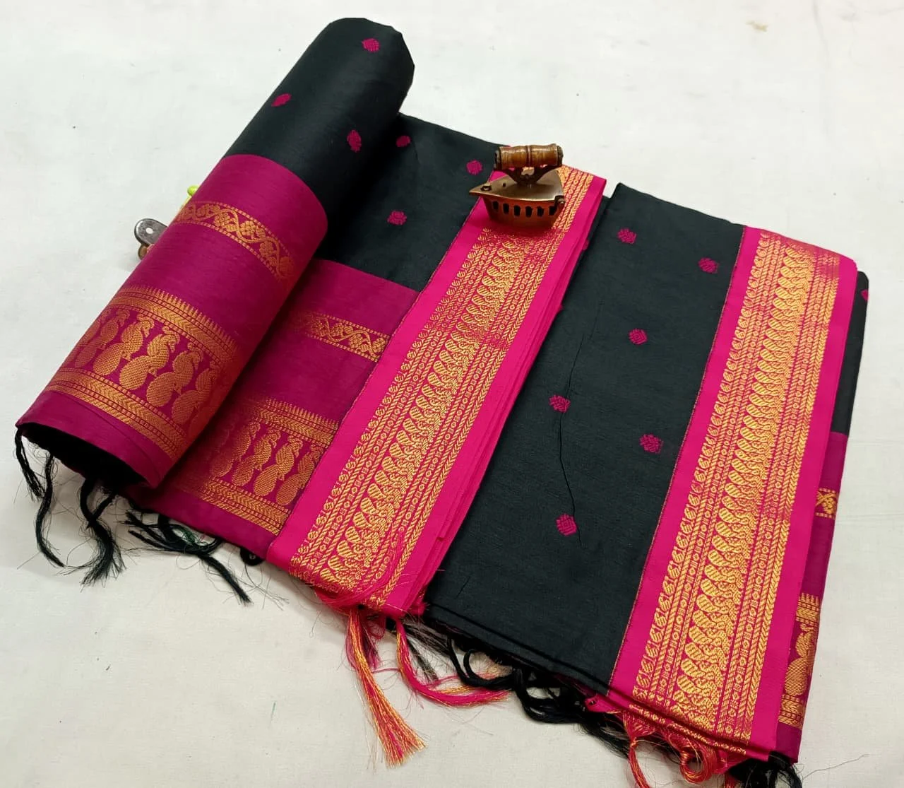 A781 - 50 - 14 Cotton Gadwal Saree (1).JPG