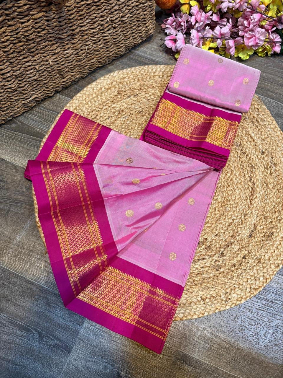 A1239 - 356 Maharani Handloom Kalanjali paithani (1).JPG