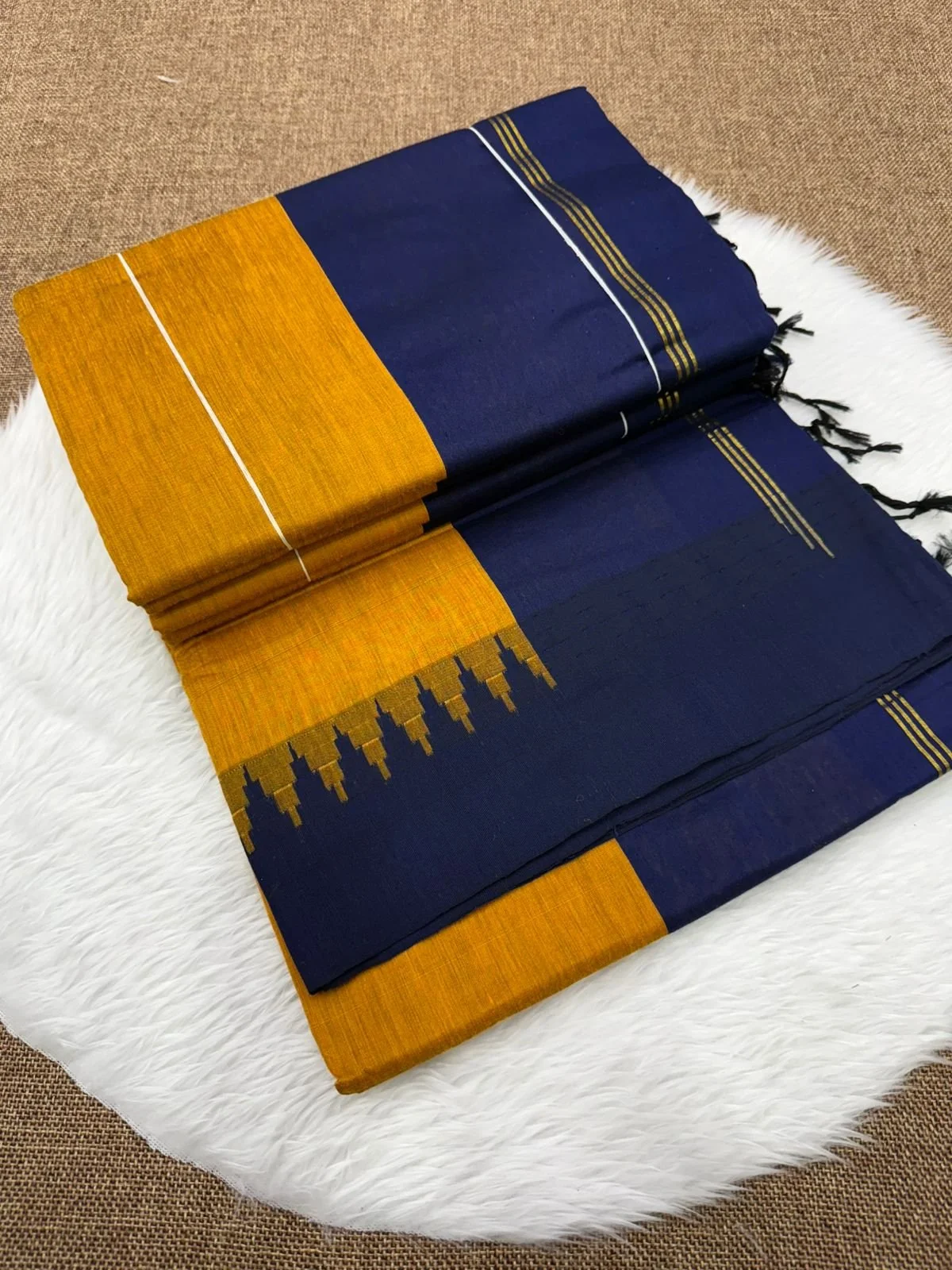 A781 - 50 Cotton Gadwal Saree.JPG