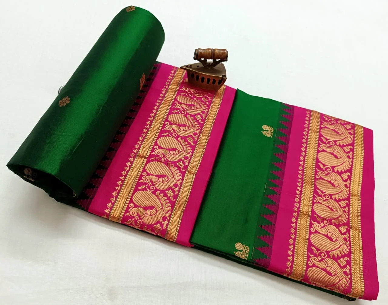 A1102 - 190 Swamini Gadwal Paithani.JPG