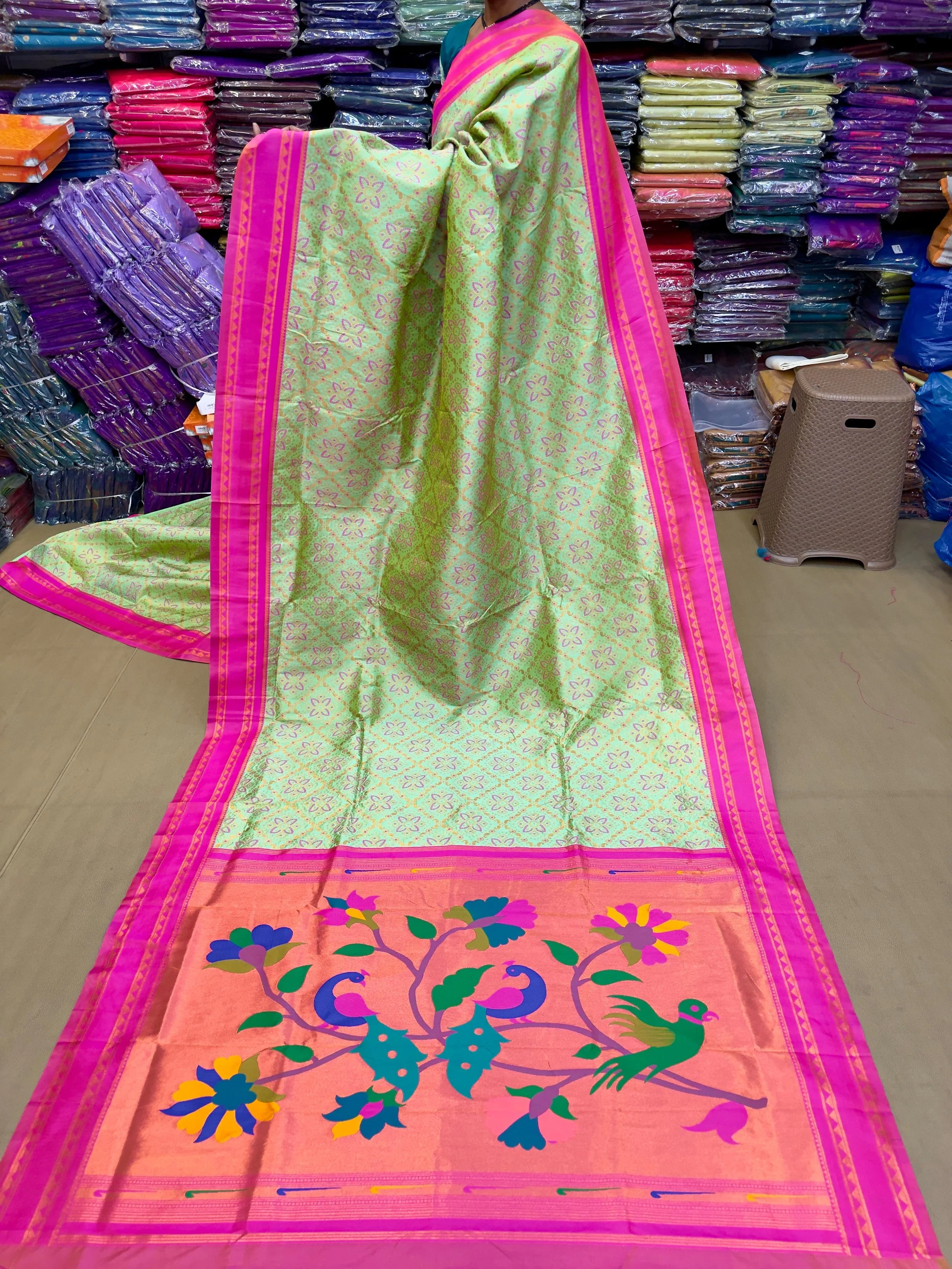 A953 - 54 Rajasthani Bandhani Paithani.JPG