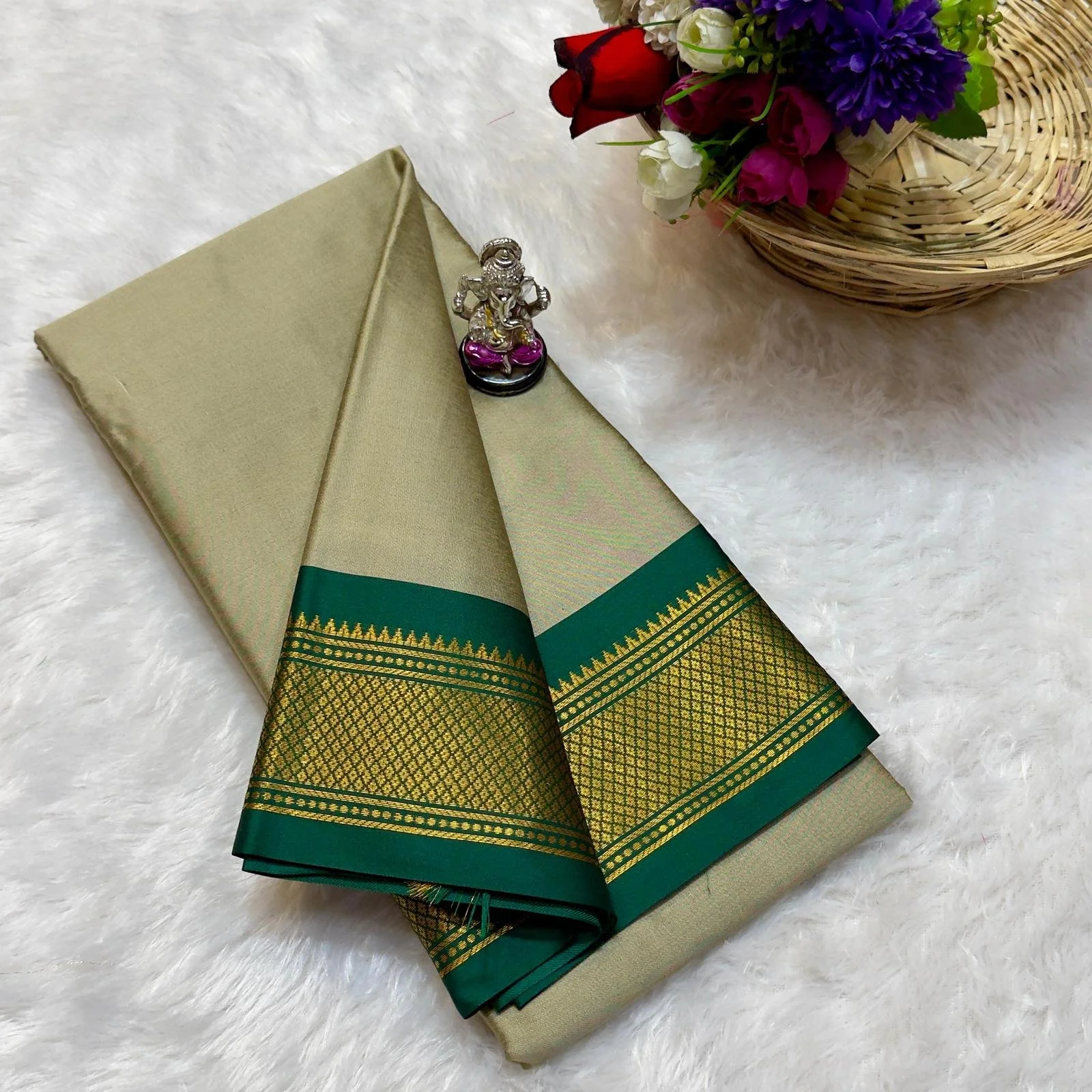 A1184 - 45 Kadiyal Paithani (6).JPG