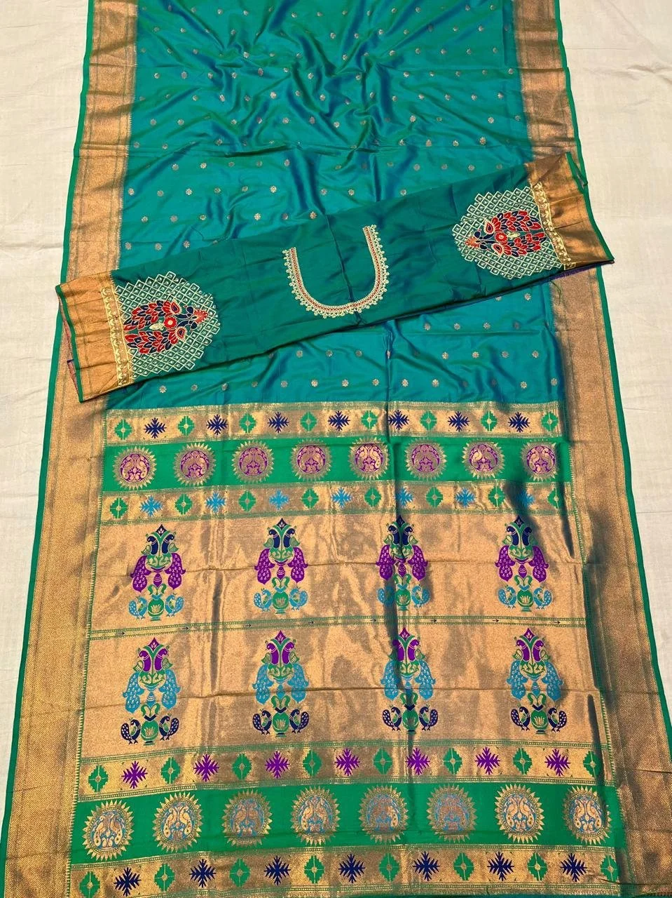 A949 - 48 Kalanjali Paithani with Work blouse.JPG