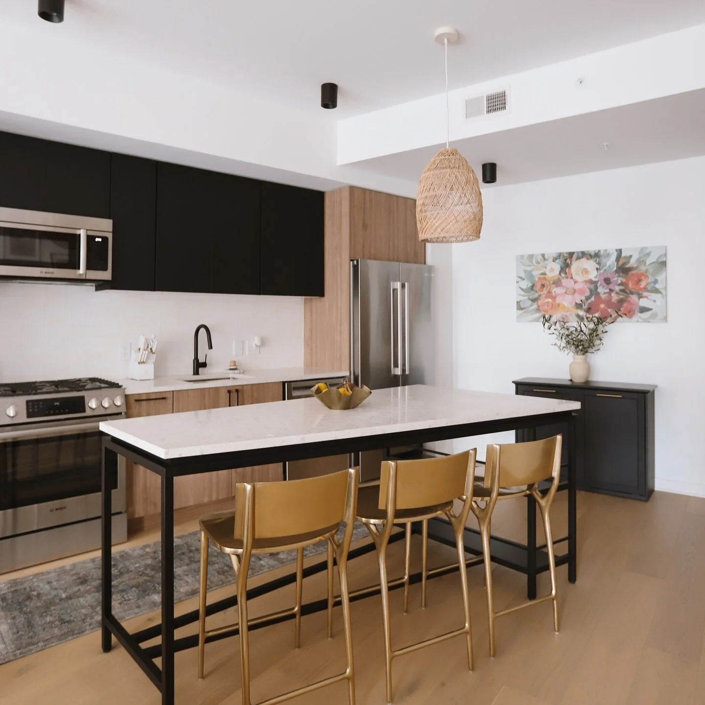 Very cutesy, demure, mindful&hellip;.basically all of the things 💁🏽&zwj;♀️

We LOVE turnkey projects for clients that have just recently moved to the city. It&rsquo;s a fast turnaround and makes moving less stressful as it is a seamless transition 