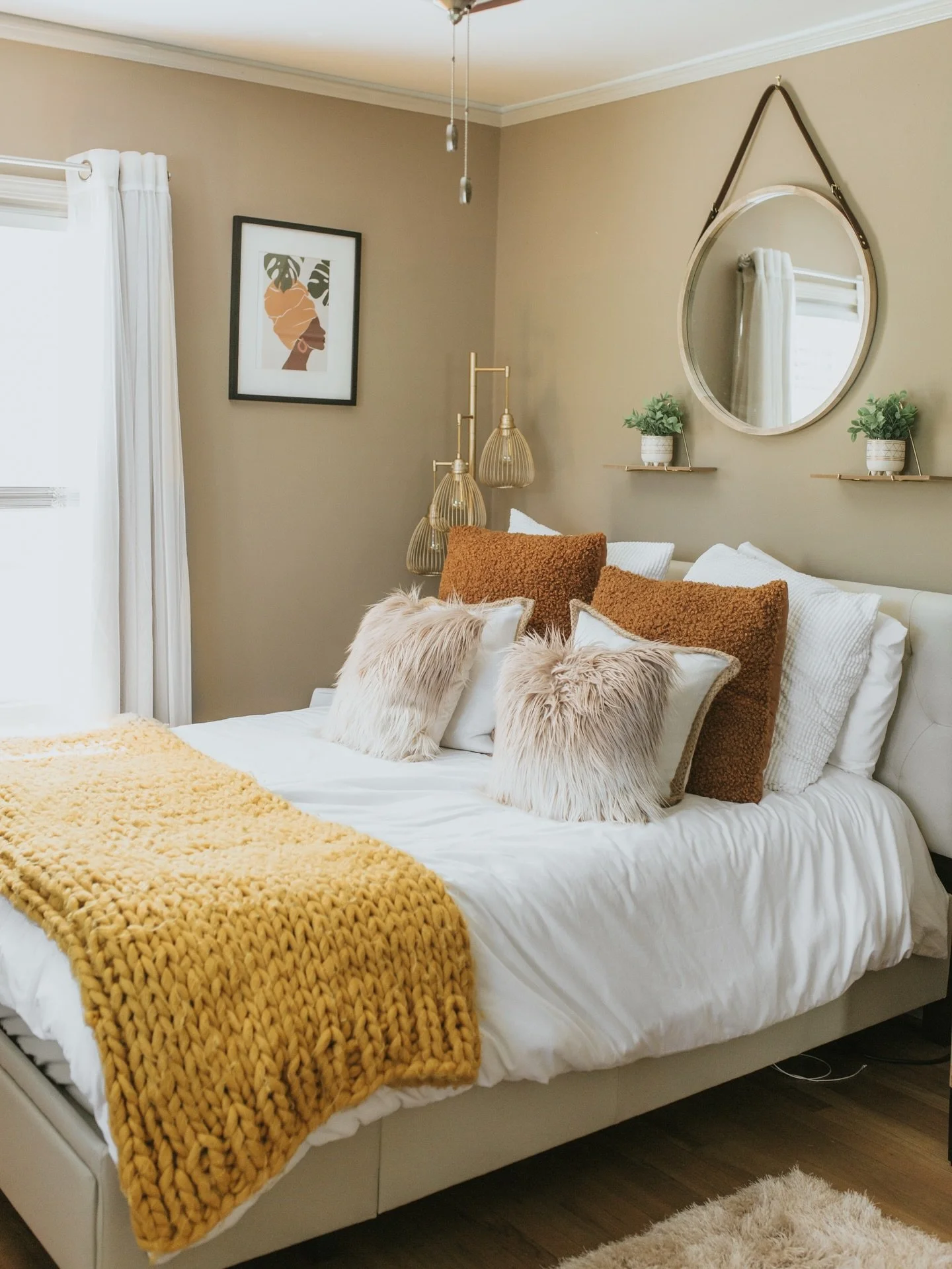 Throwing it back to one of my very first residential projects with @tidiedbyk 🧡

We were both in the early stages of building our businesses, figuring things out in real time. Her style leaned super boho and I remember being a little hesitant at fir