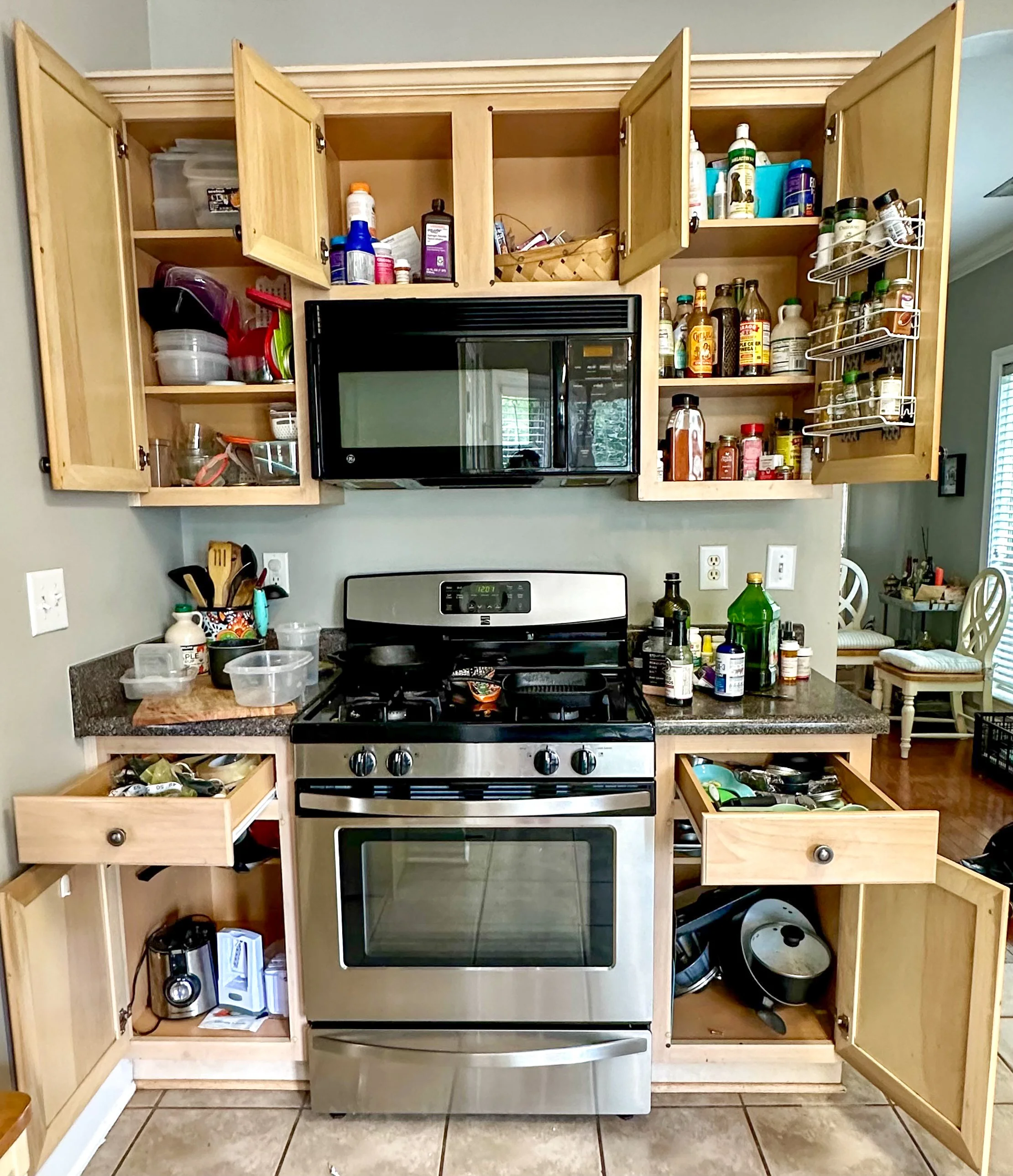 Kitchen - Before 1.JPG