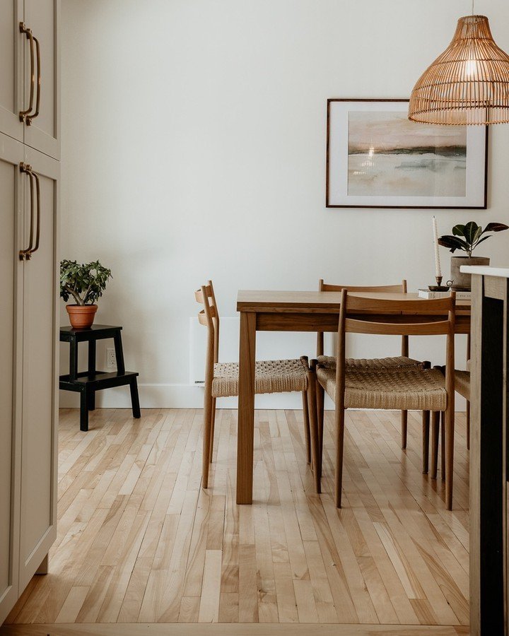 🏡✨ Vous r&ecirc;vez d'une cuisine et d'une salle de bain &agrave; la fois fonctionnelles et &eacute;l&eacute;gantes ? Laissez-nous vous inspirer avec notre derni&egrave;re collaboration avec Solima ! 🛠️💡 Nous avons eu le privil&egrave;ge de captur