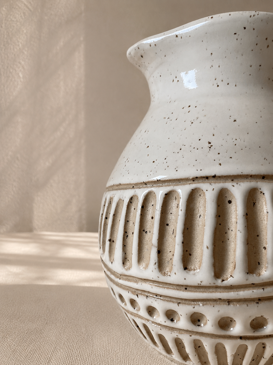 ORMA-jug-white-B1.png