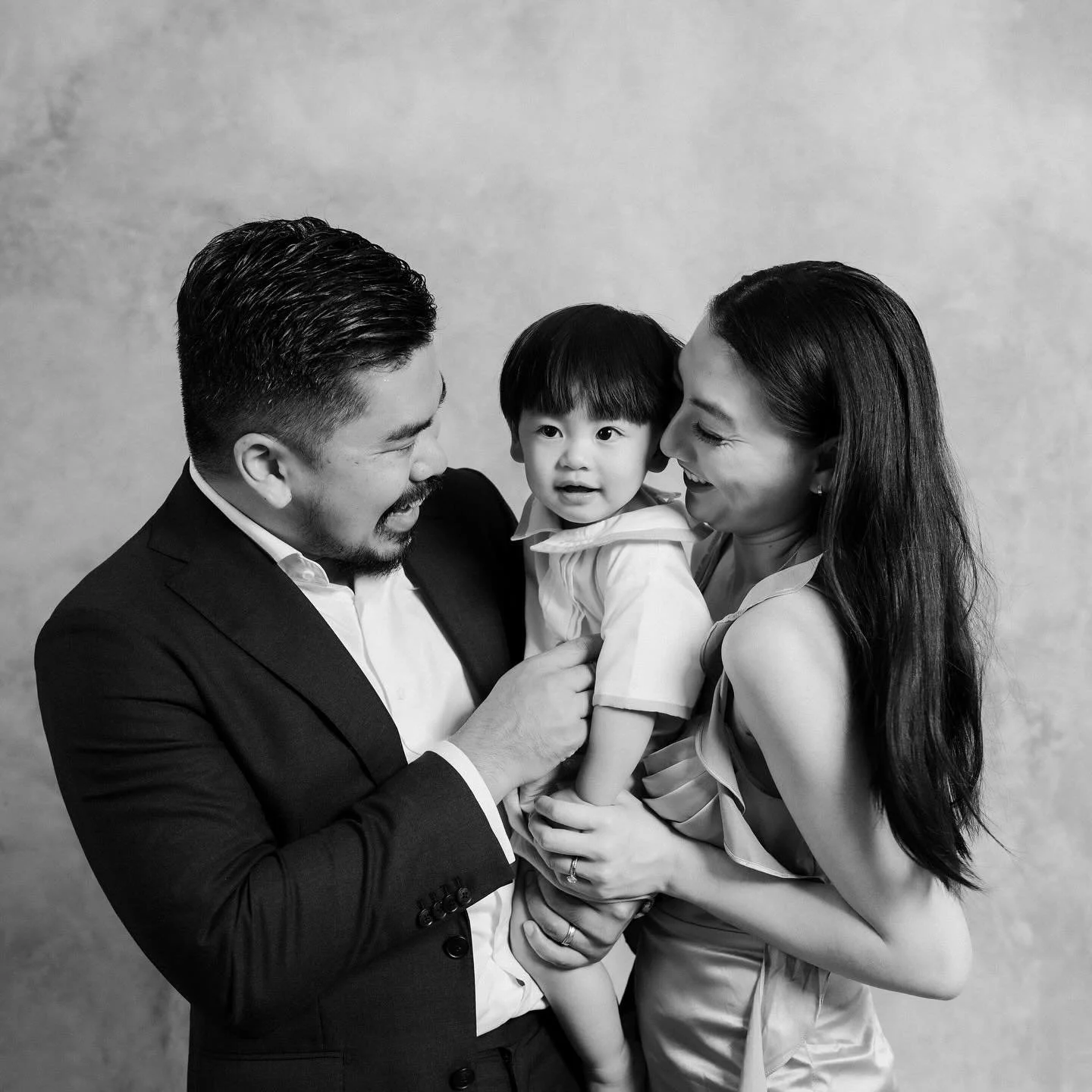 Family shoot 🩶
...
More information for photoshoot, please send us DM or click on bio.
...